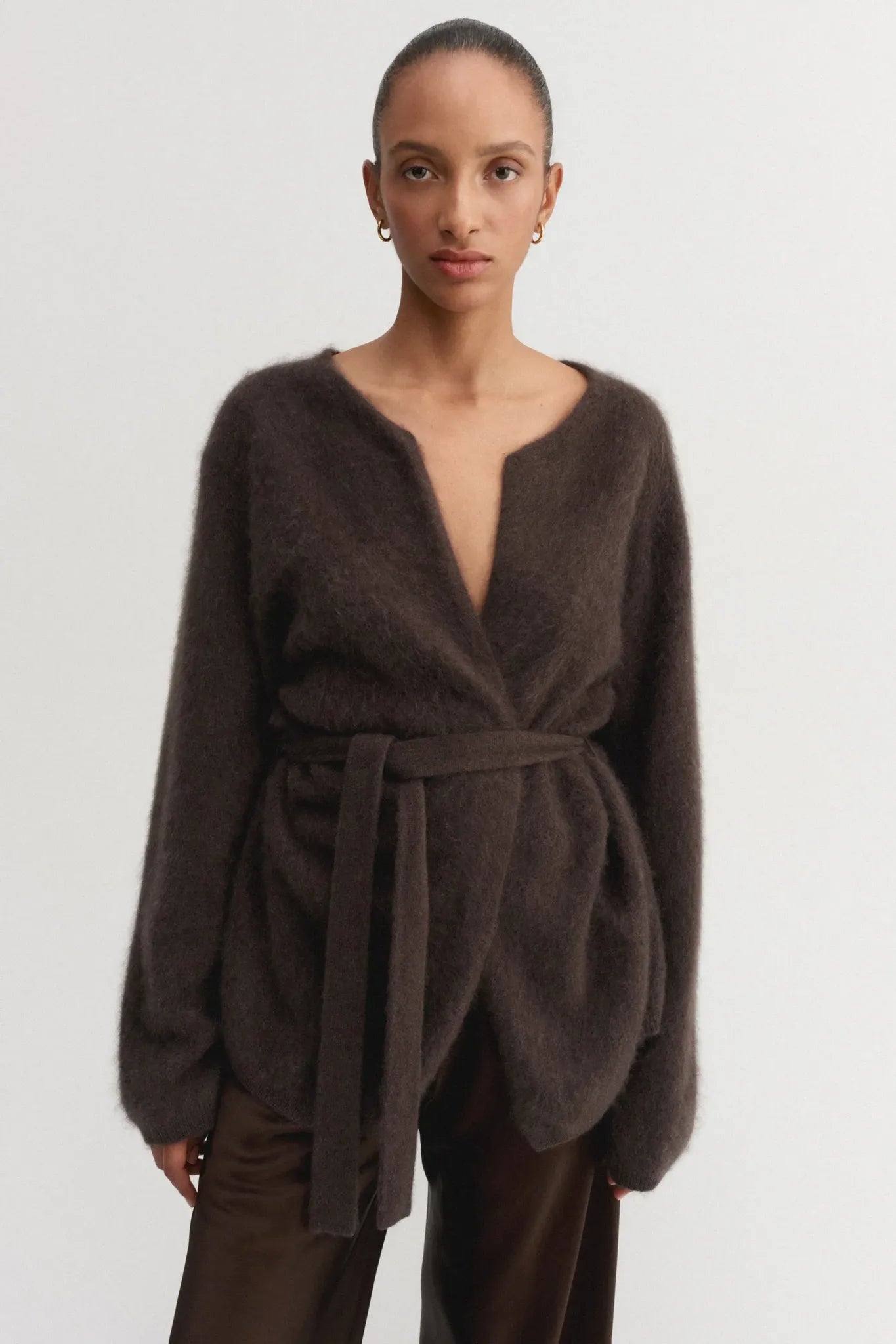 Cardigan Aria in Chocolate