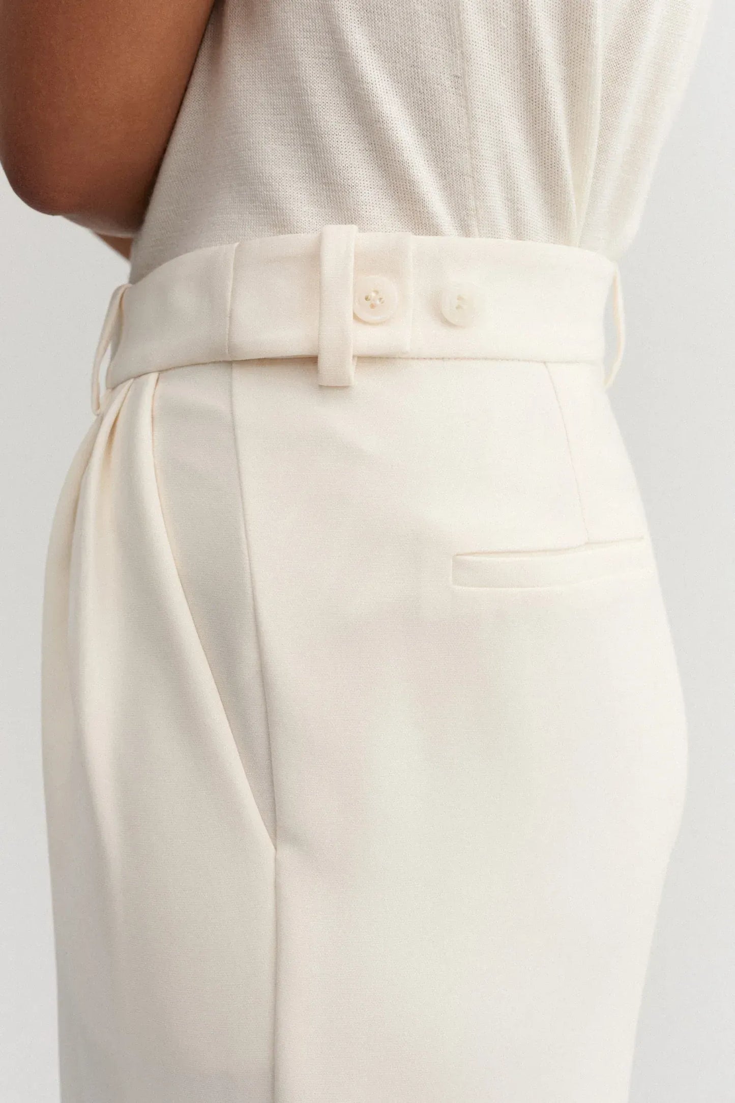 Hose Bella in Cream White