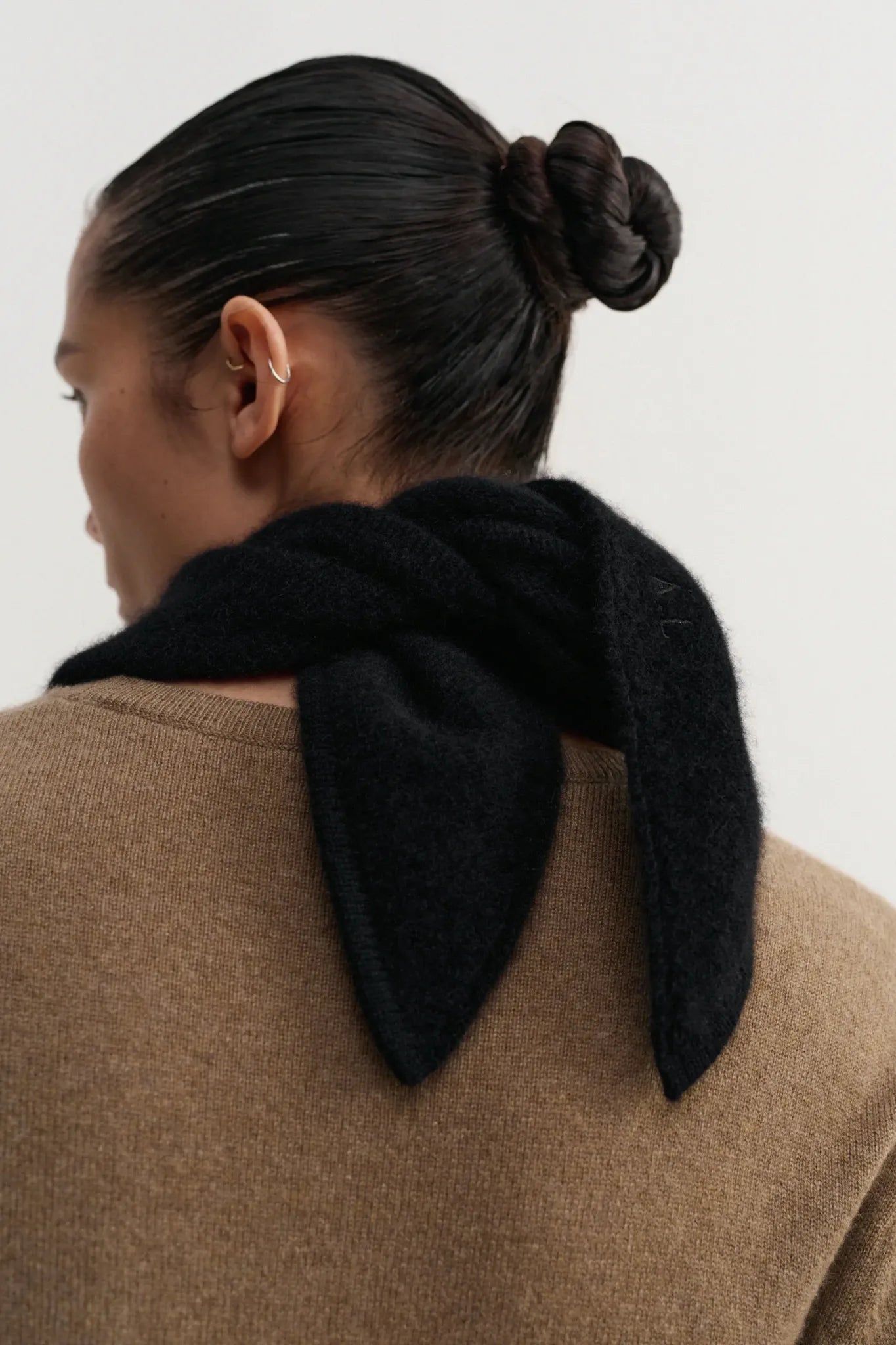 Schal Bini Triangle in Black