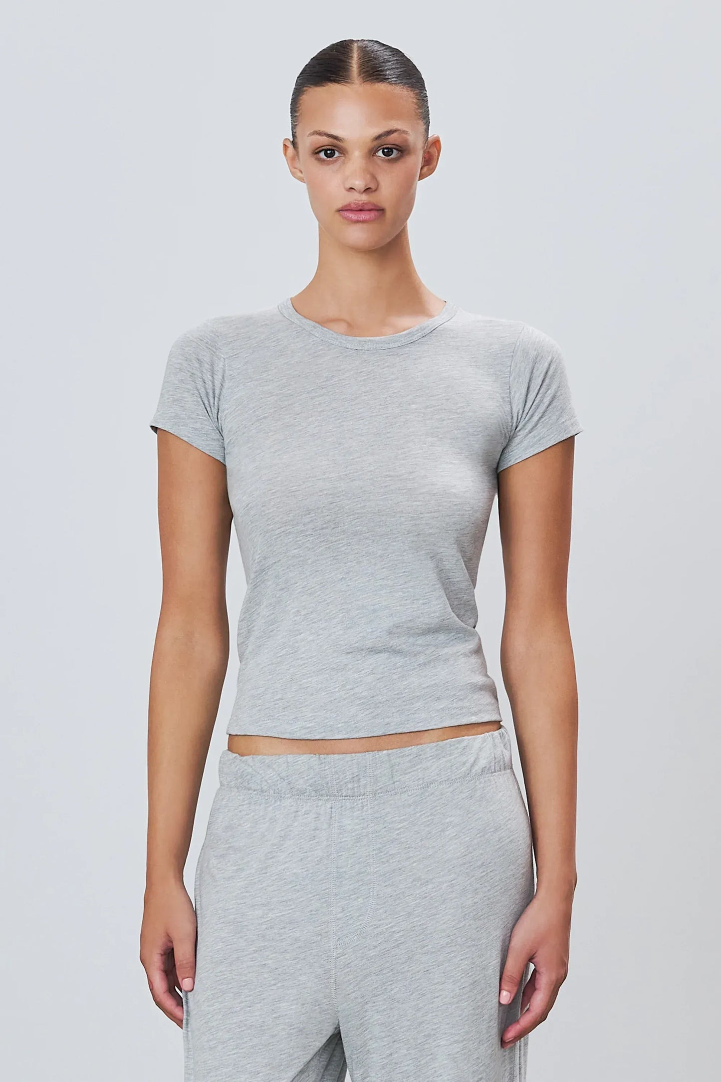 Shirt Fitted Crewneck Short Sleeve in Heather Grey