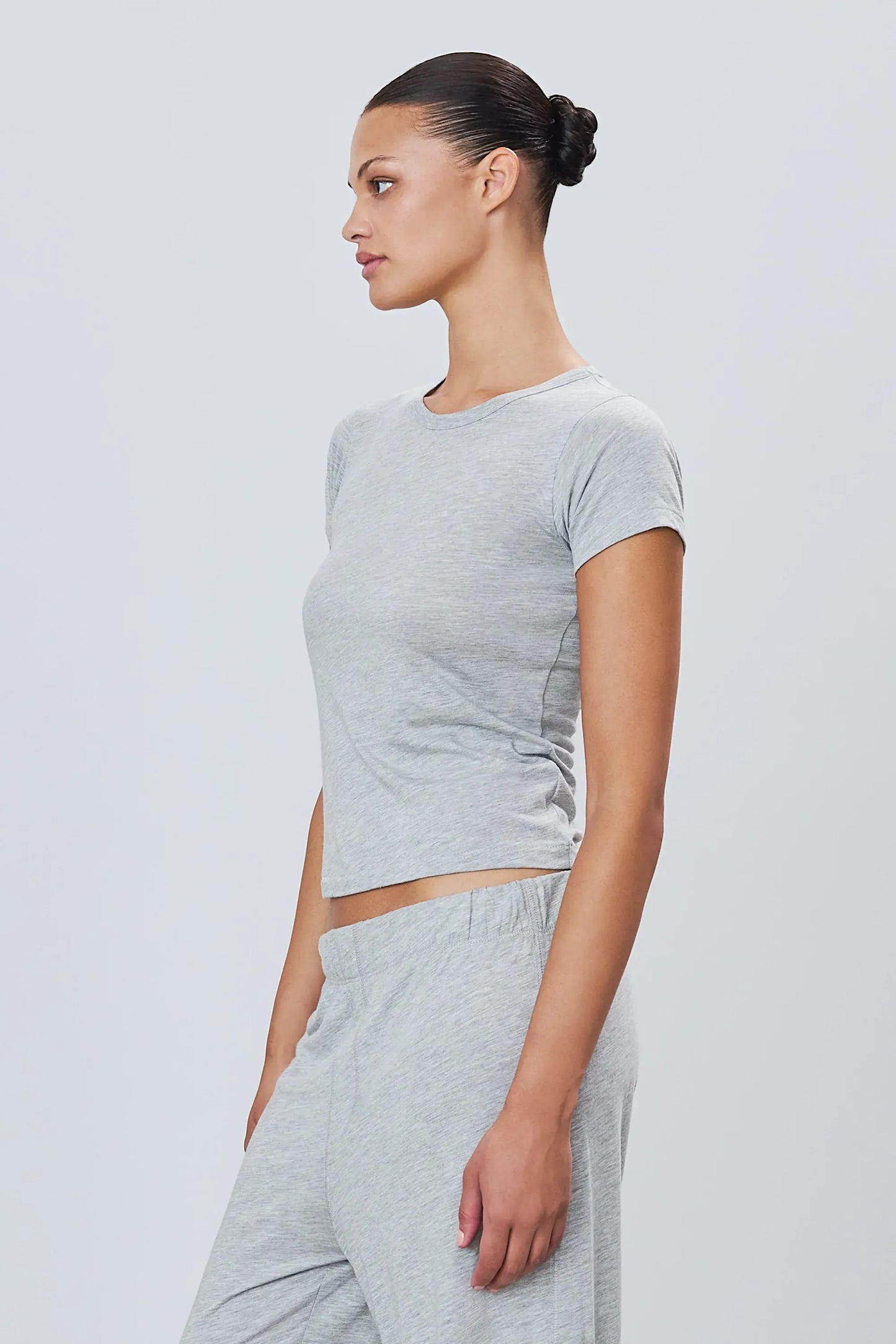 Shirt Fitted Crewneck Short Sleeve in Heather Grey