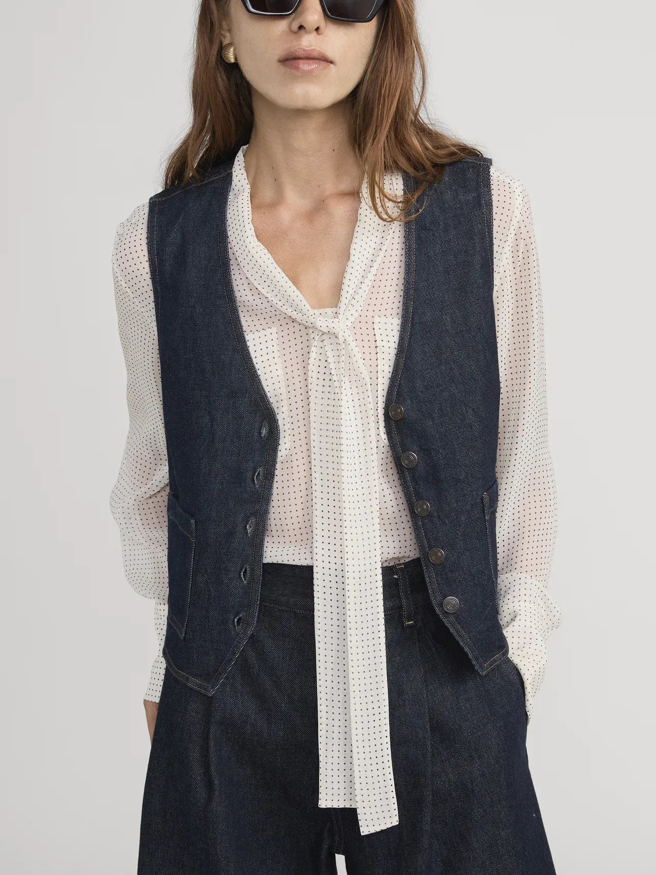 The Denim vest in rinse