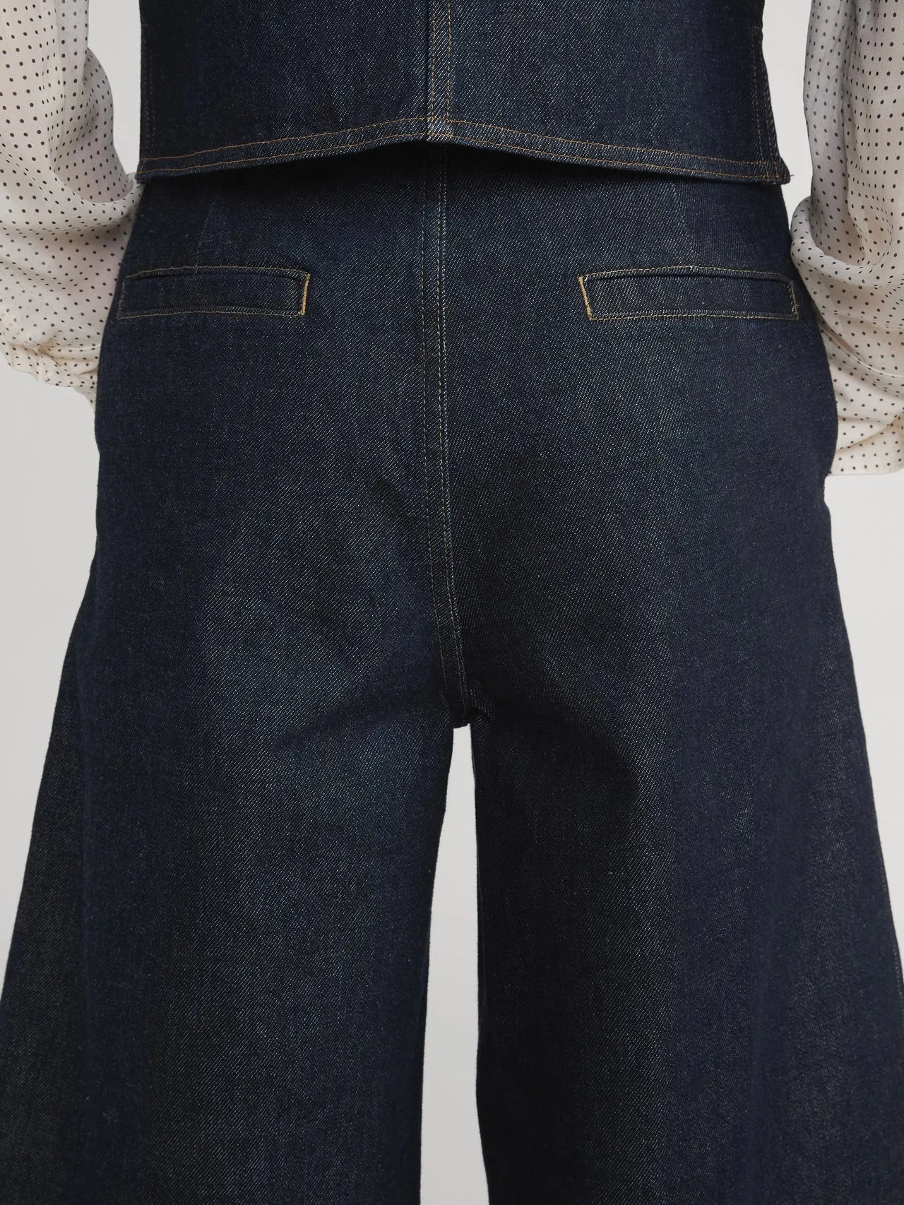 The Tailored Short in Rinse