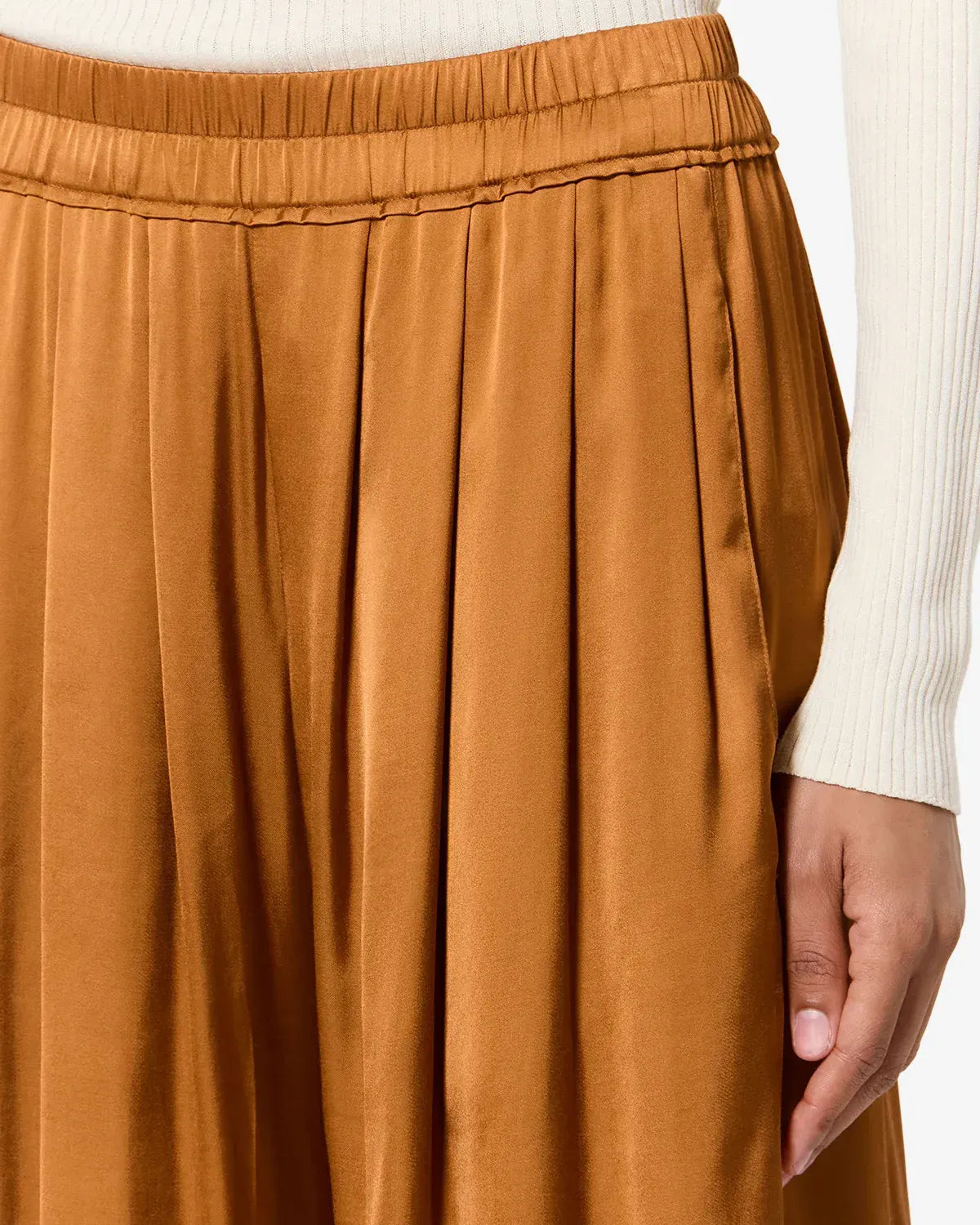 Hose Nolia in Caramel