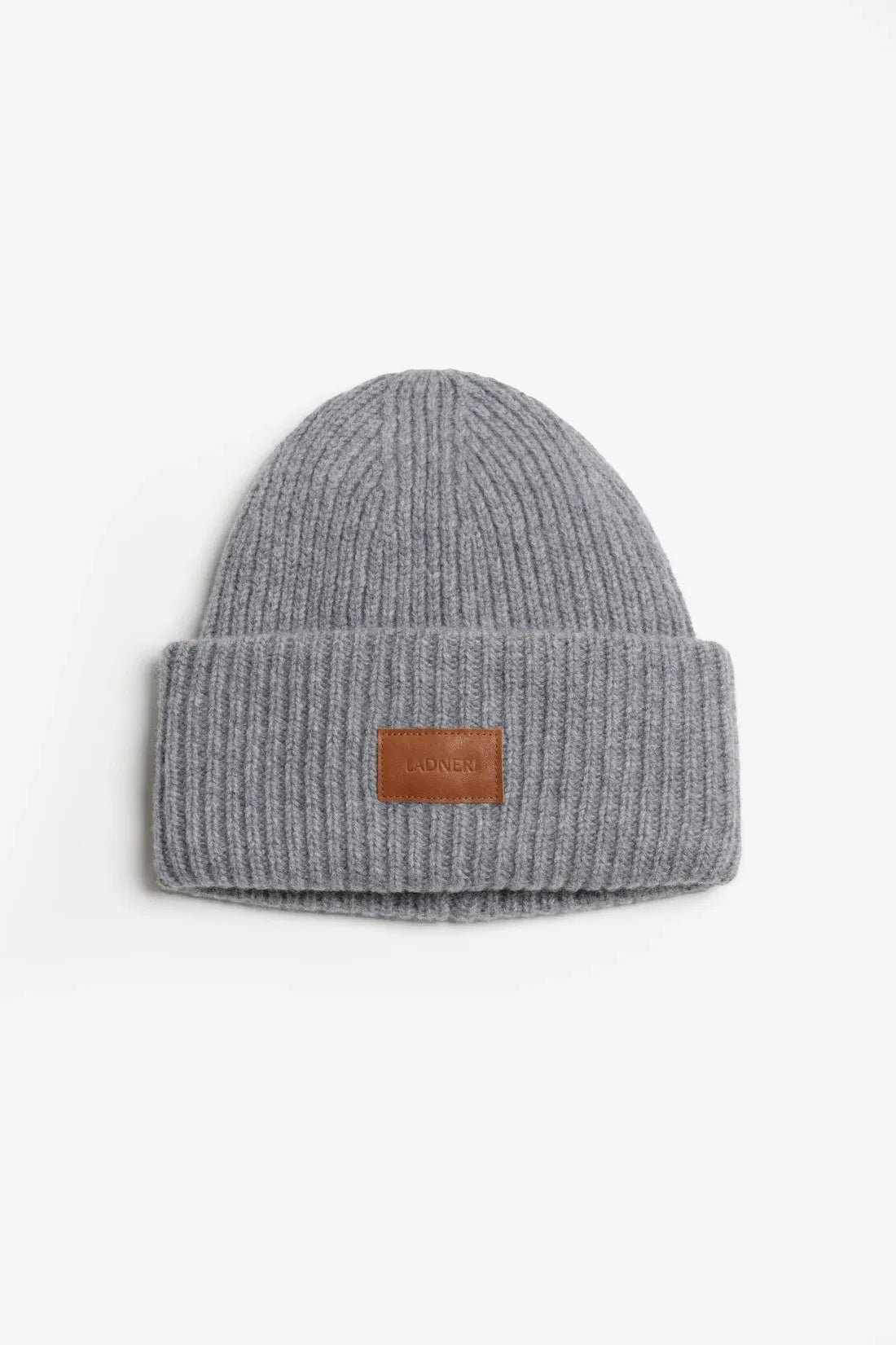 Aspen hat in Shark