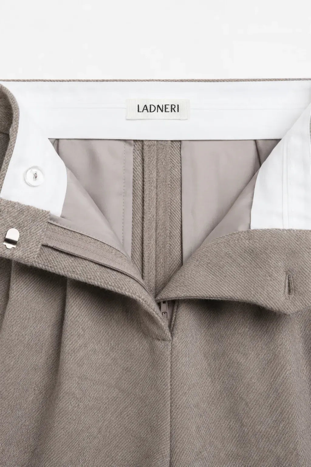 Hose Barrel in Taupe Melange