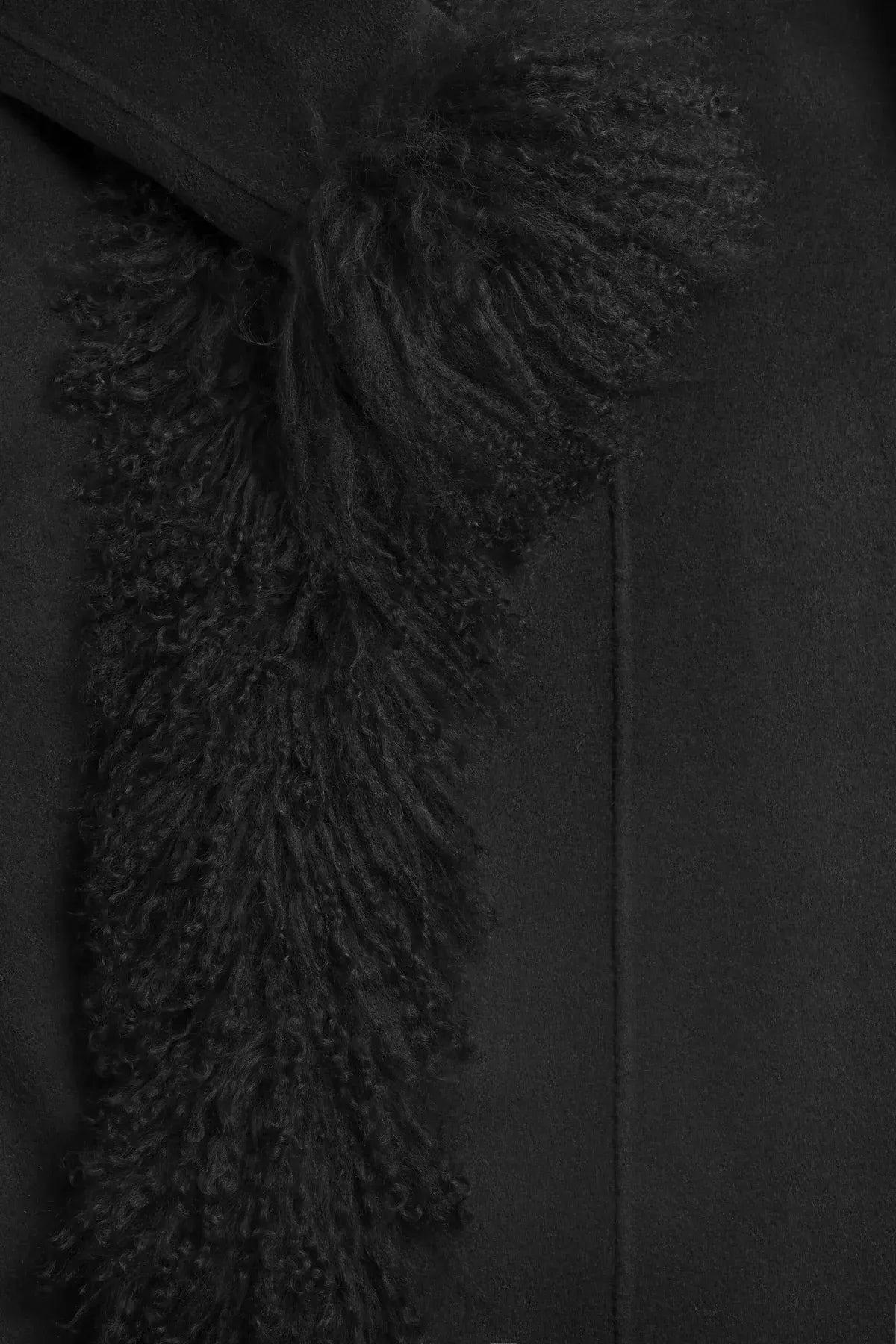 Mantel Piccadilly in Black