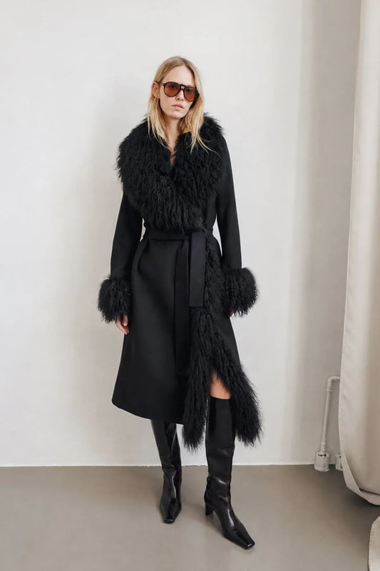 Mantel Piccadilly in Black