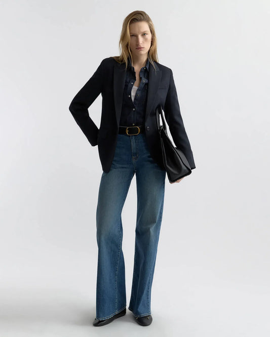 Anna Jean in Classic Wash