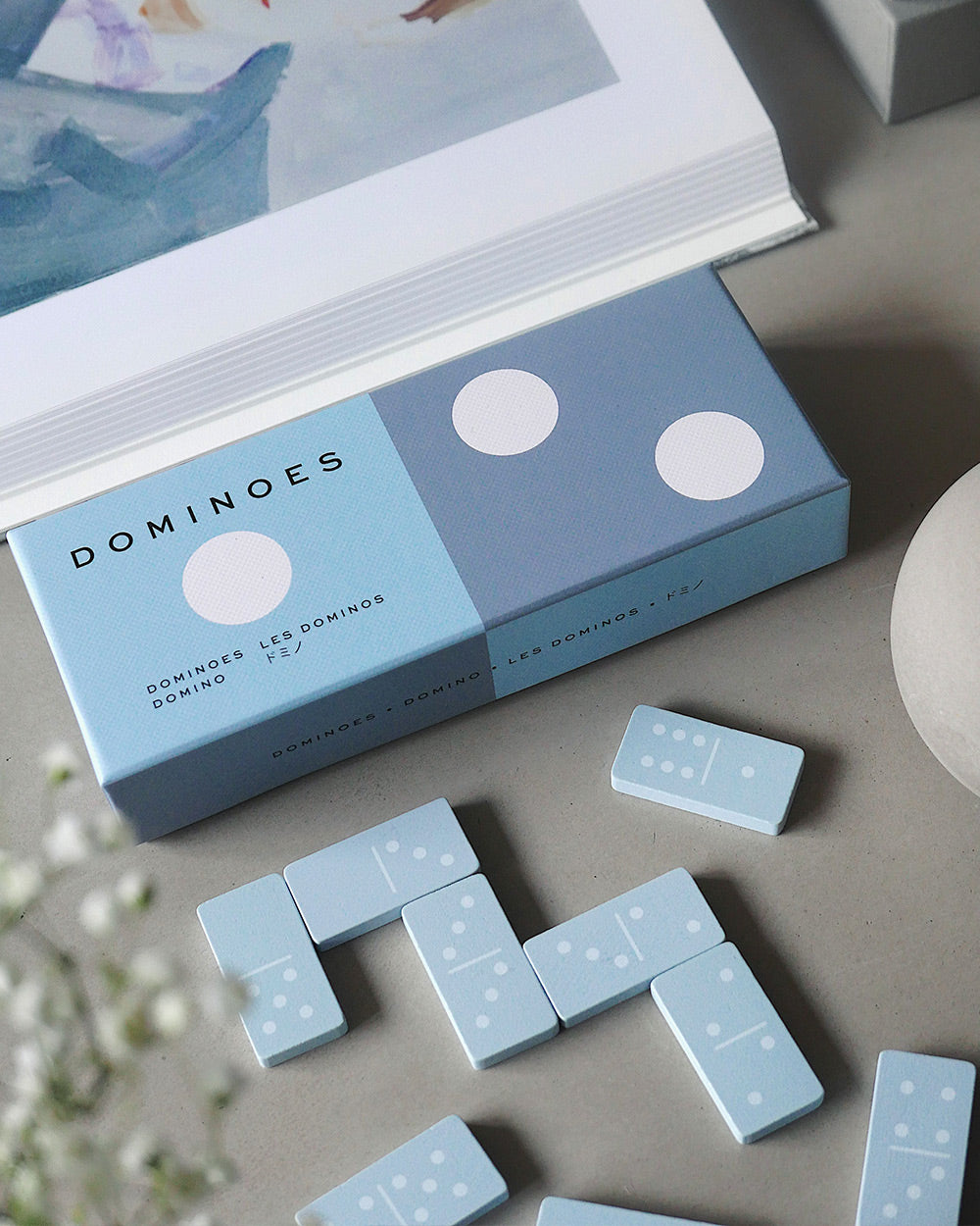 Dominoes (tile-laying game)