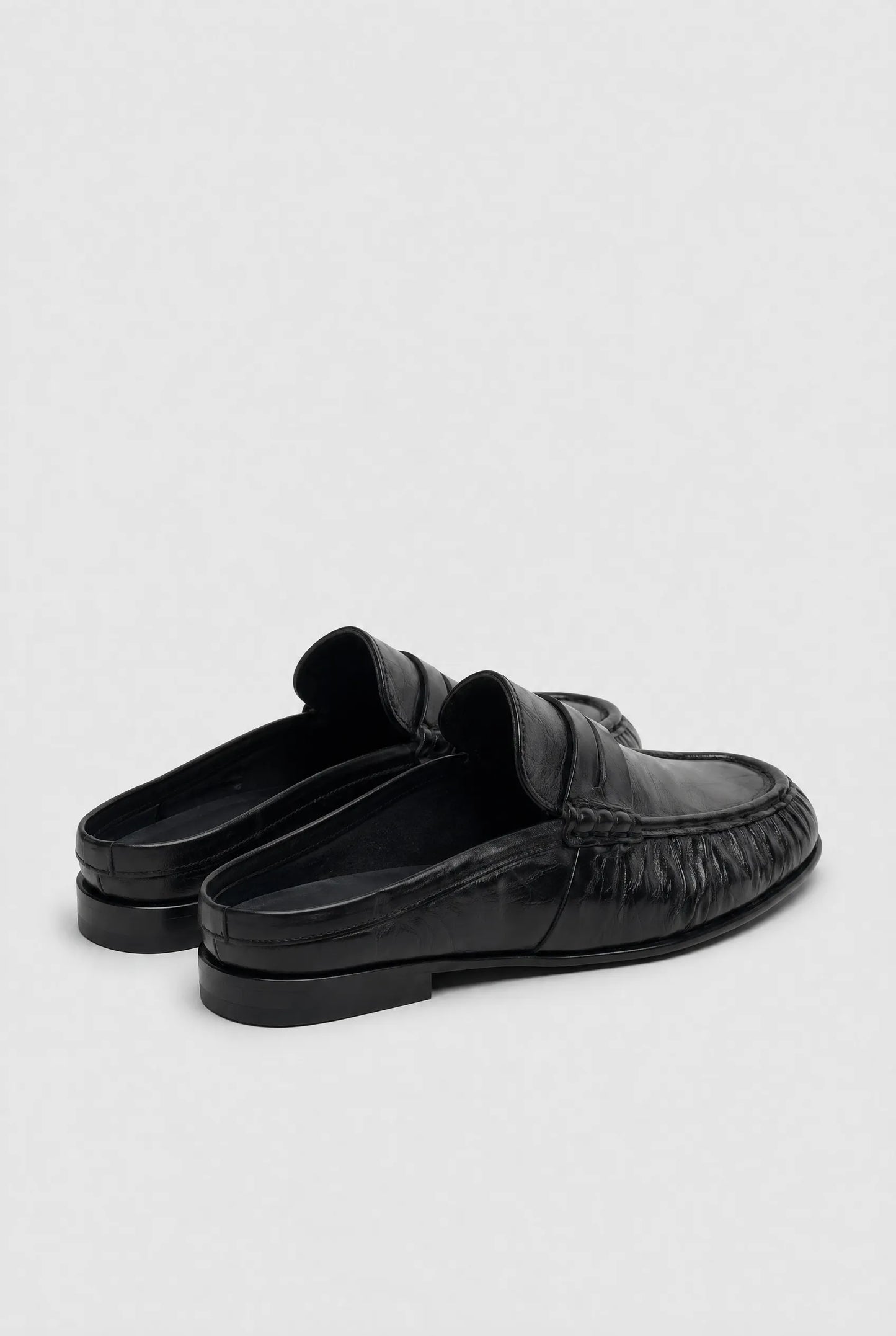 Penny Loafer Wrinkle Mule Leather in Black