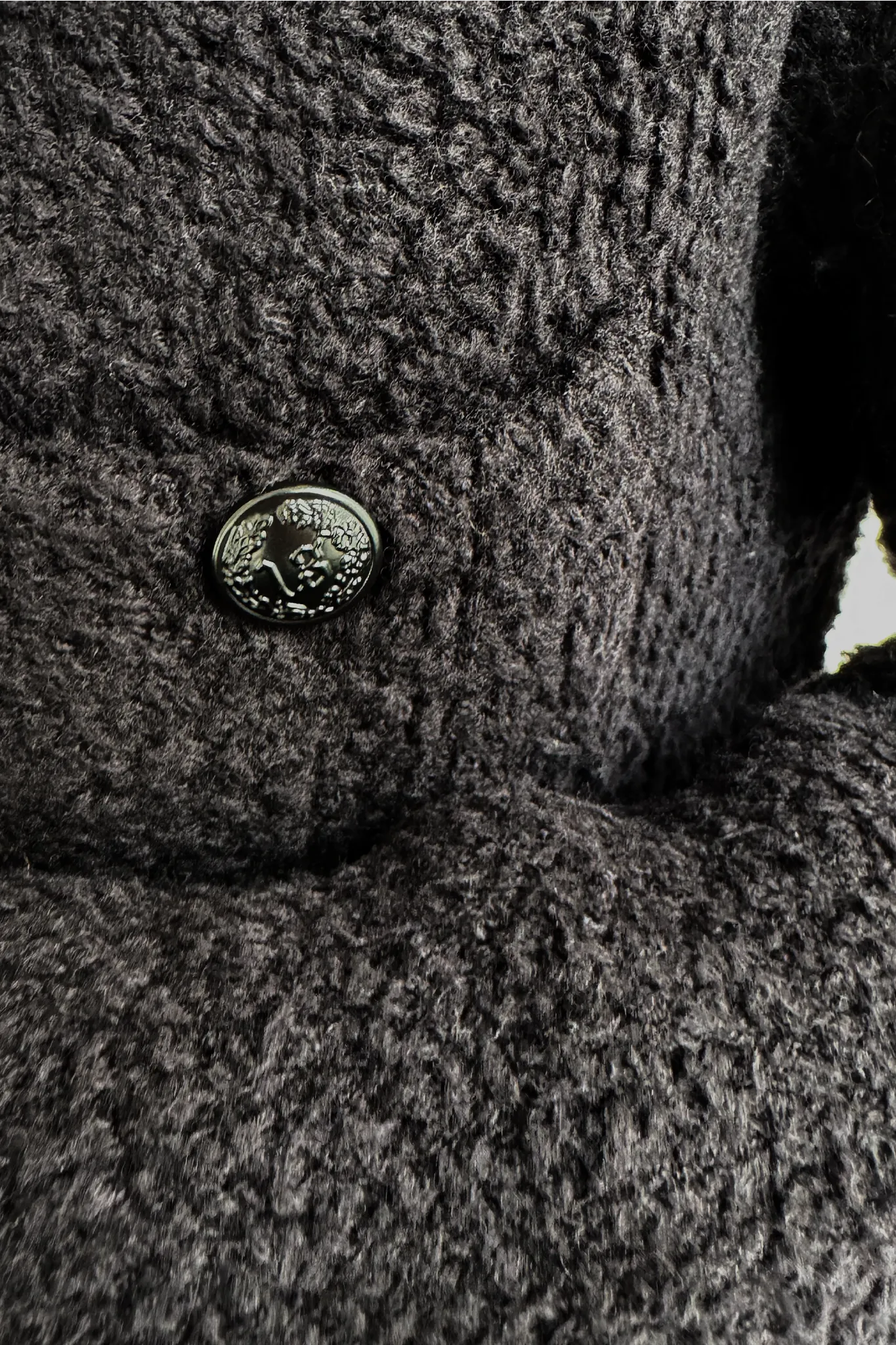 Blazer Shrunken Sweater in Black Boucle