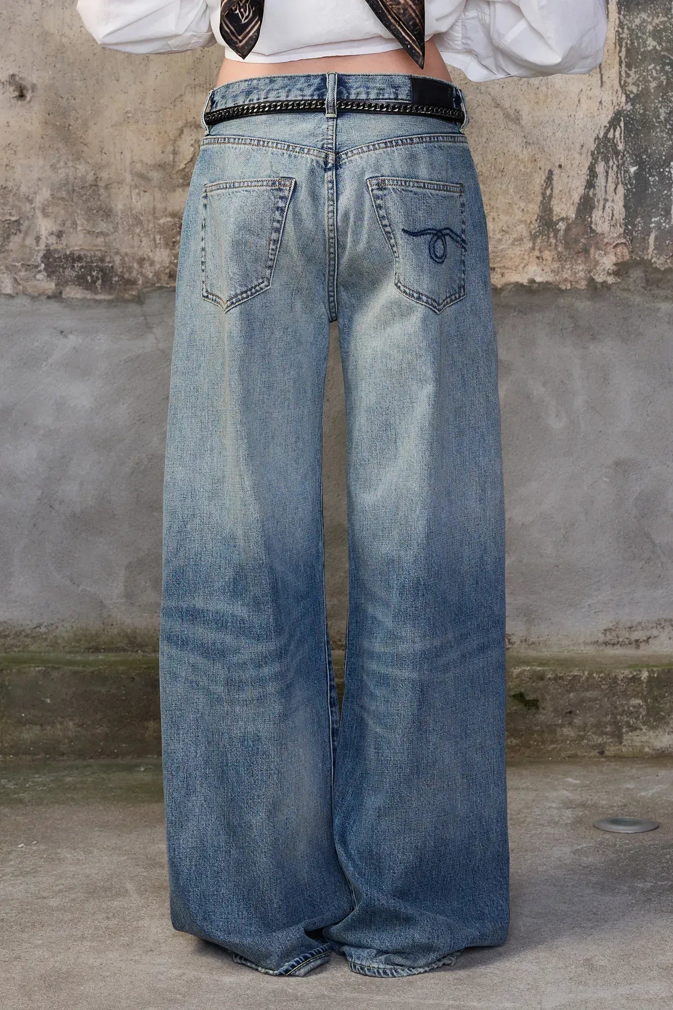 Jeans D'Arcy Flare Jean in Rivington Blue