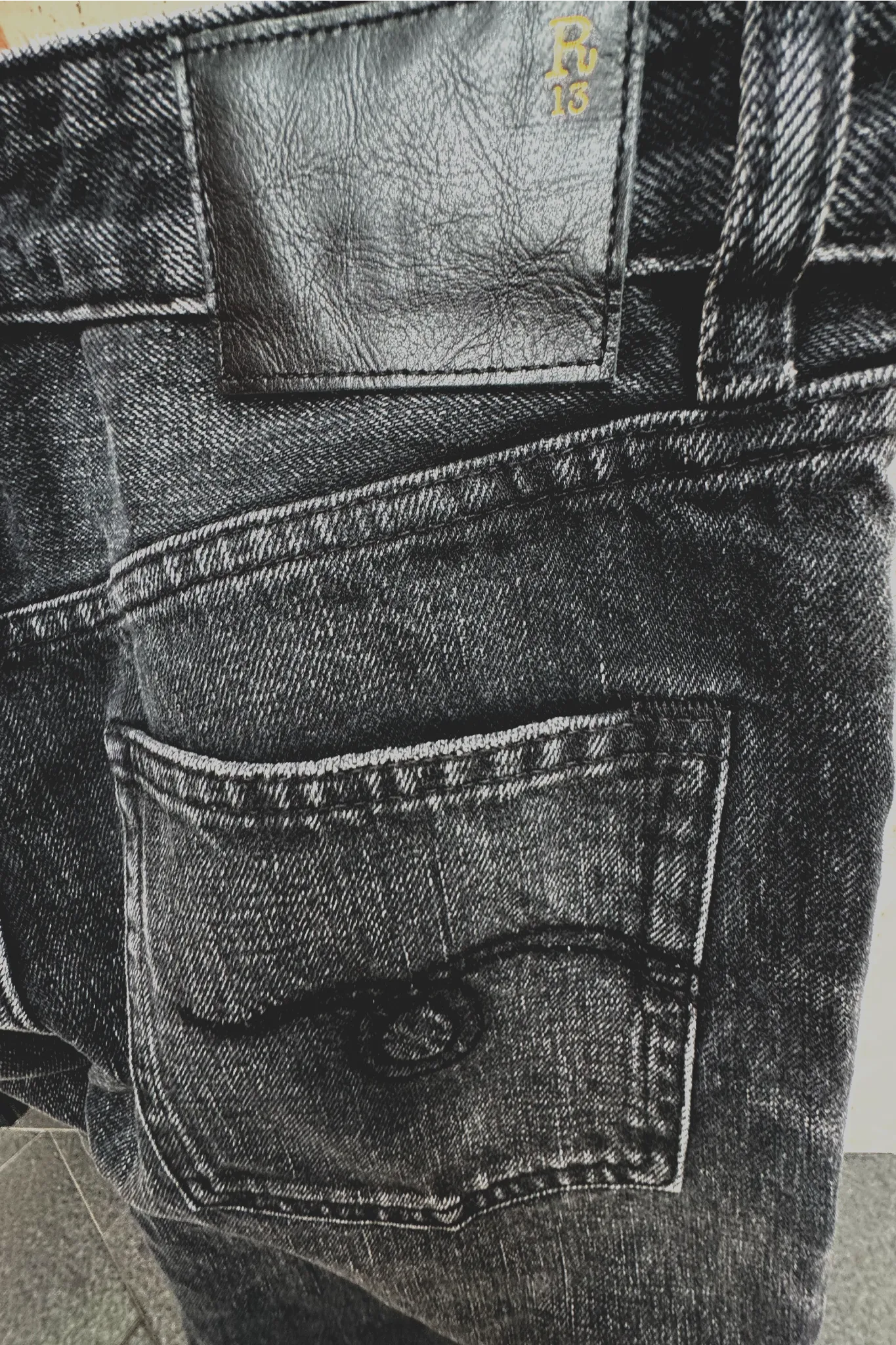 Jeans Romeo in Brixton Black