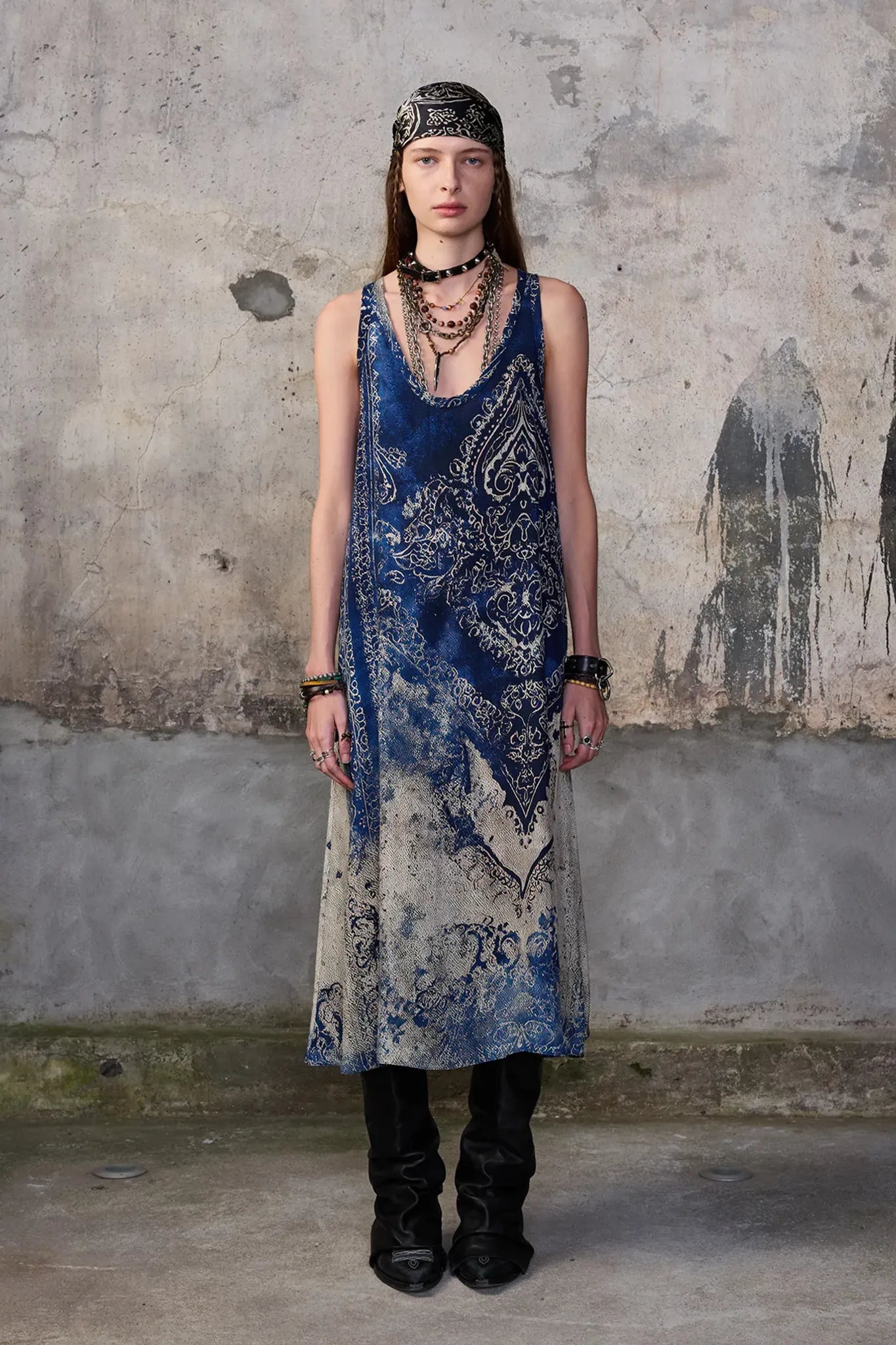 Tankdress in Blue Distressed Medallion