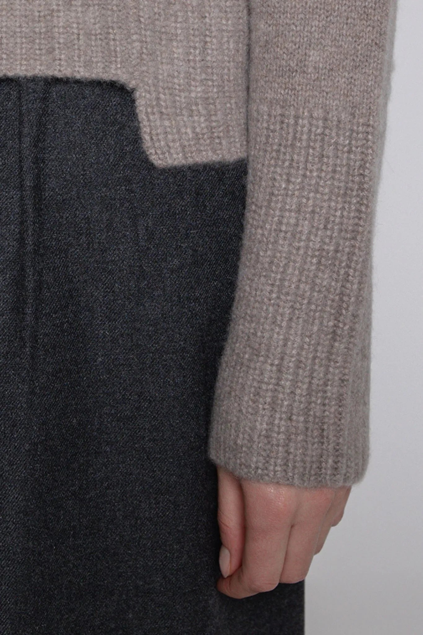 Pullover Oversized Turtle Neck in Dark Beige Melange