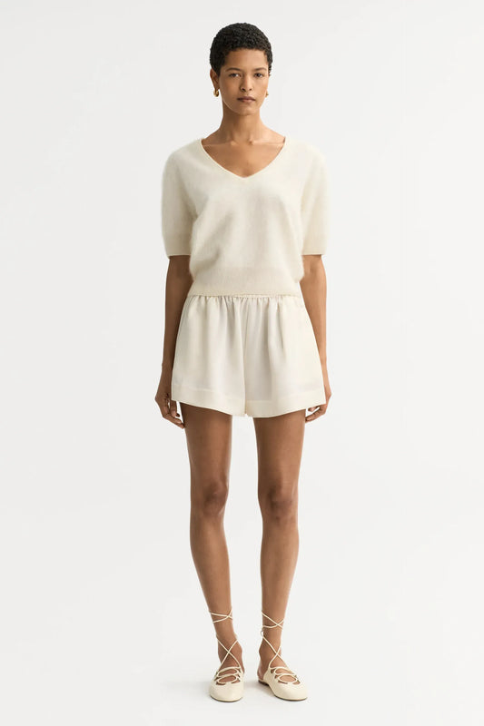 Shirt Brushed V-Neck  in Feather White