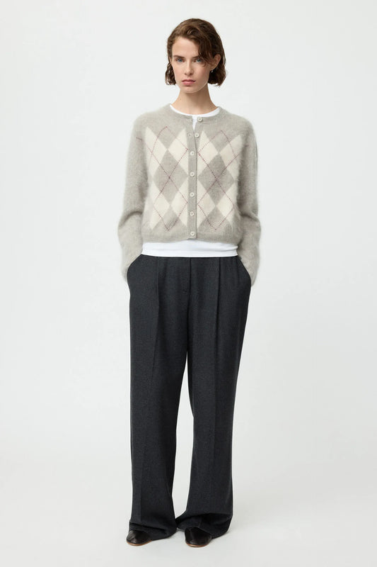 Cardigan Argyle in Greige