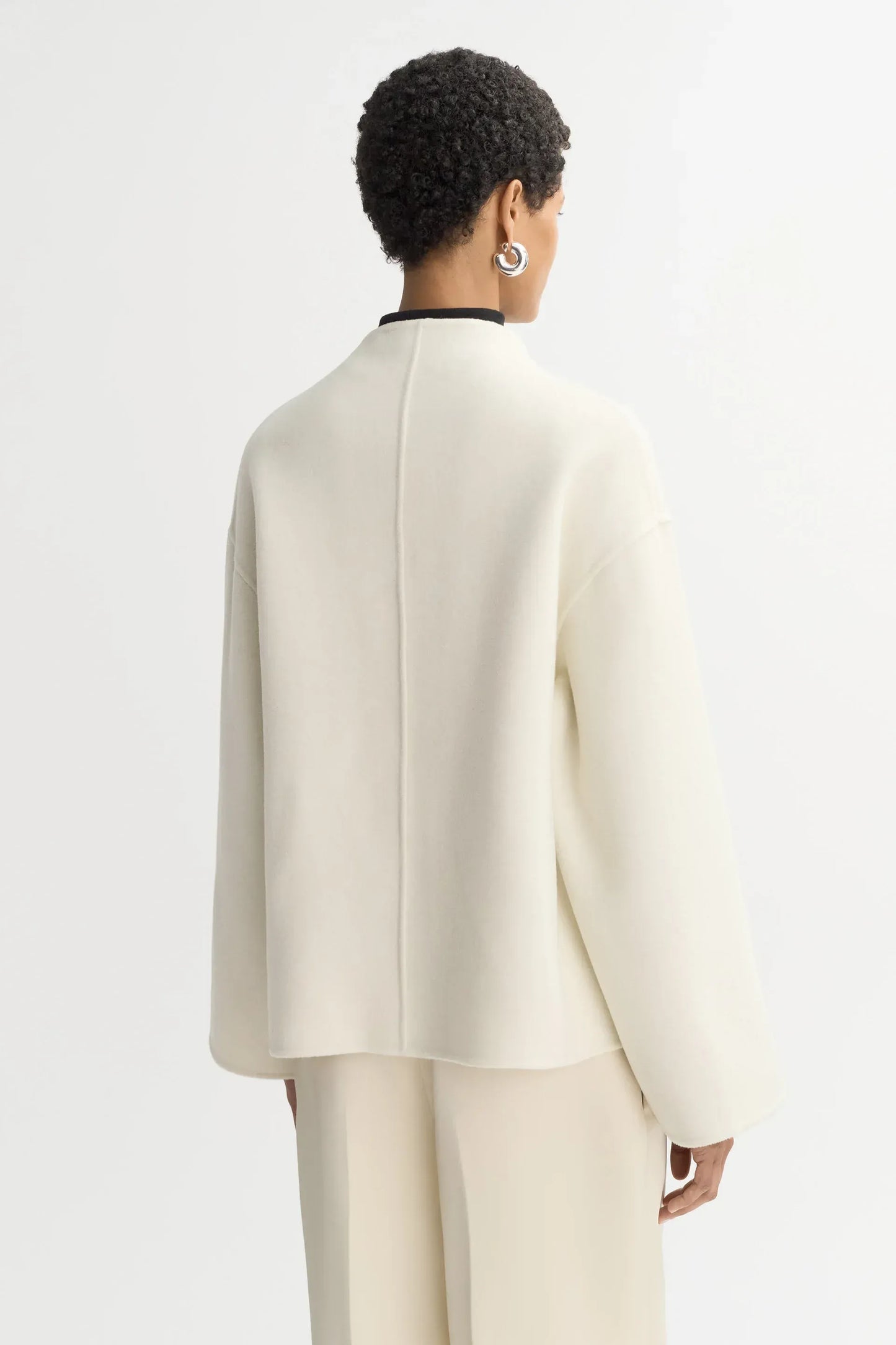 Jacke Short in Feather White