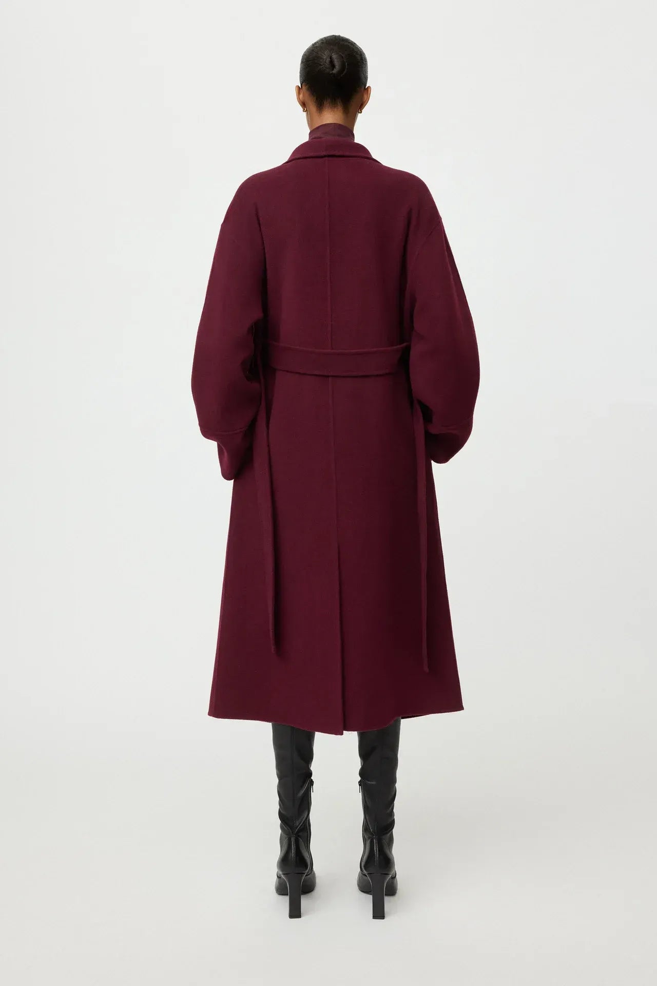Mantel Long Coat in Bordeaux