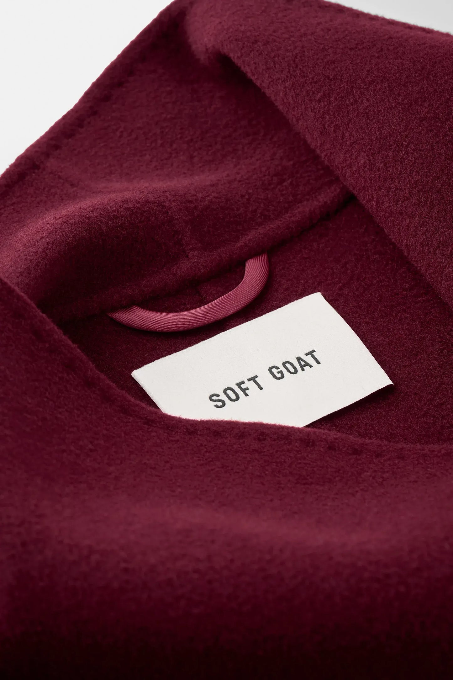 Mantel Long Coat in Bordeaux