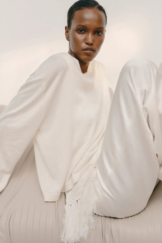 Pullover Fine Knit Crewneck in Feather White