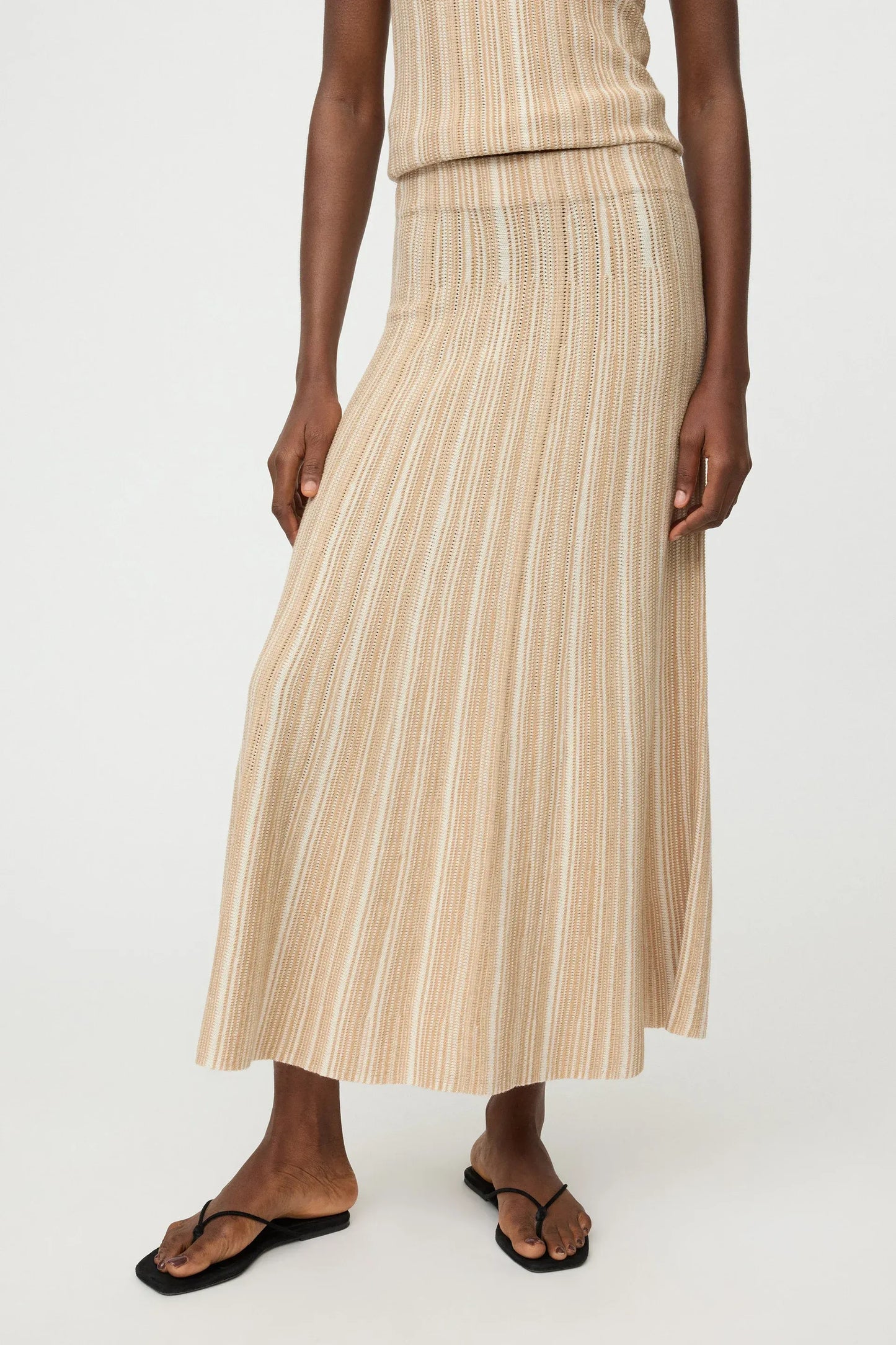 Rock Textured Striped in Camel
