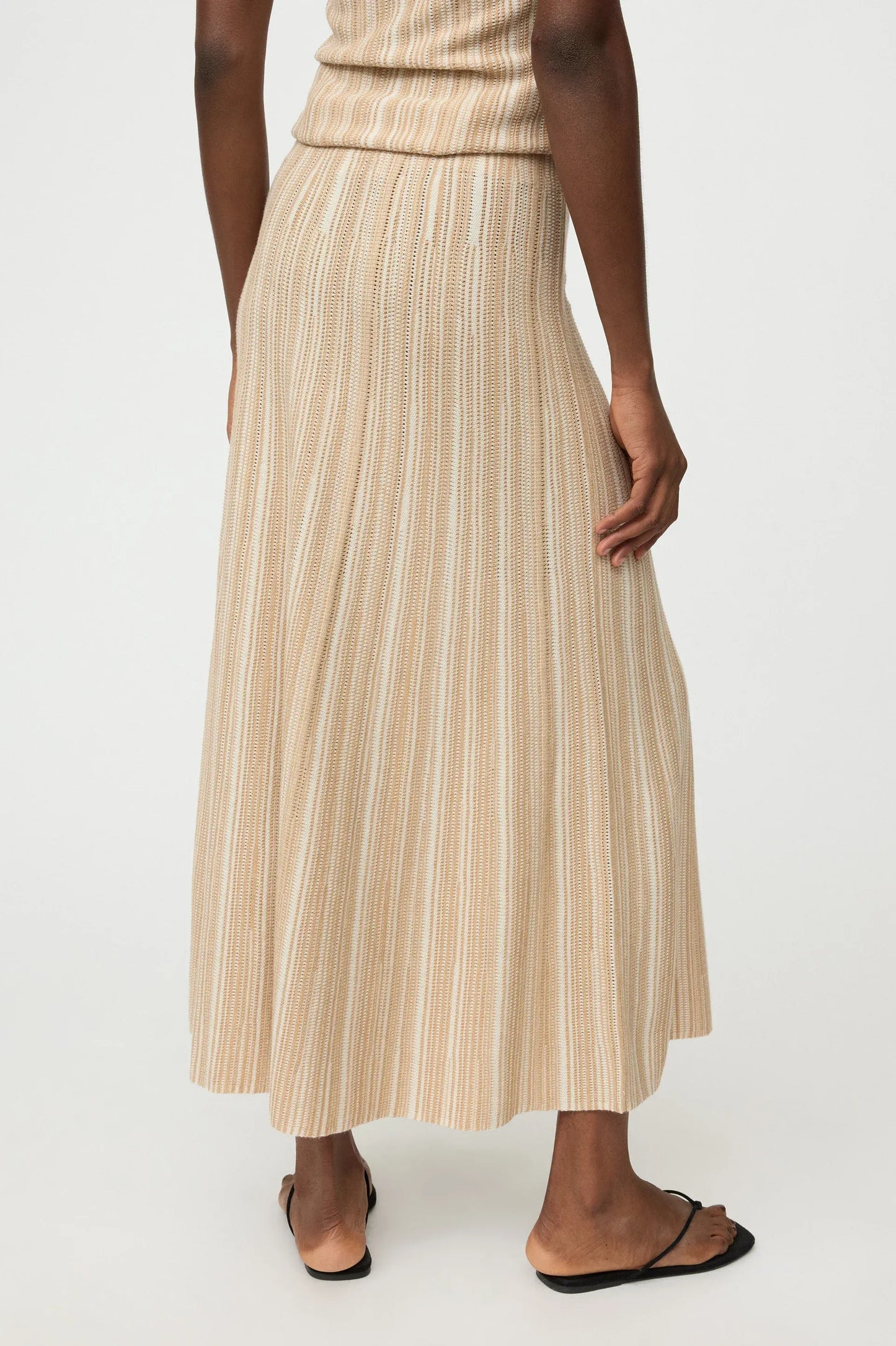 Rock Textured Striped in Camel