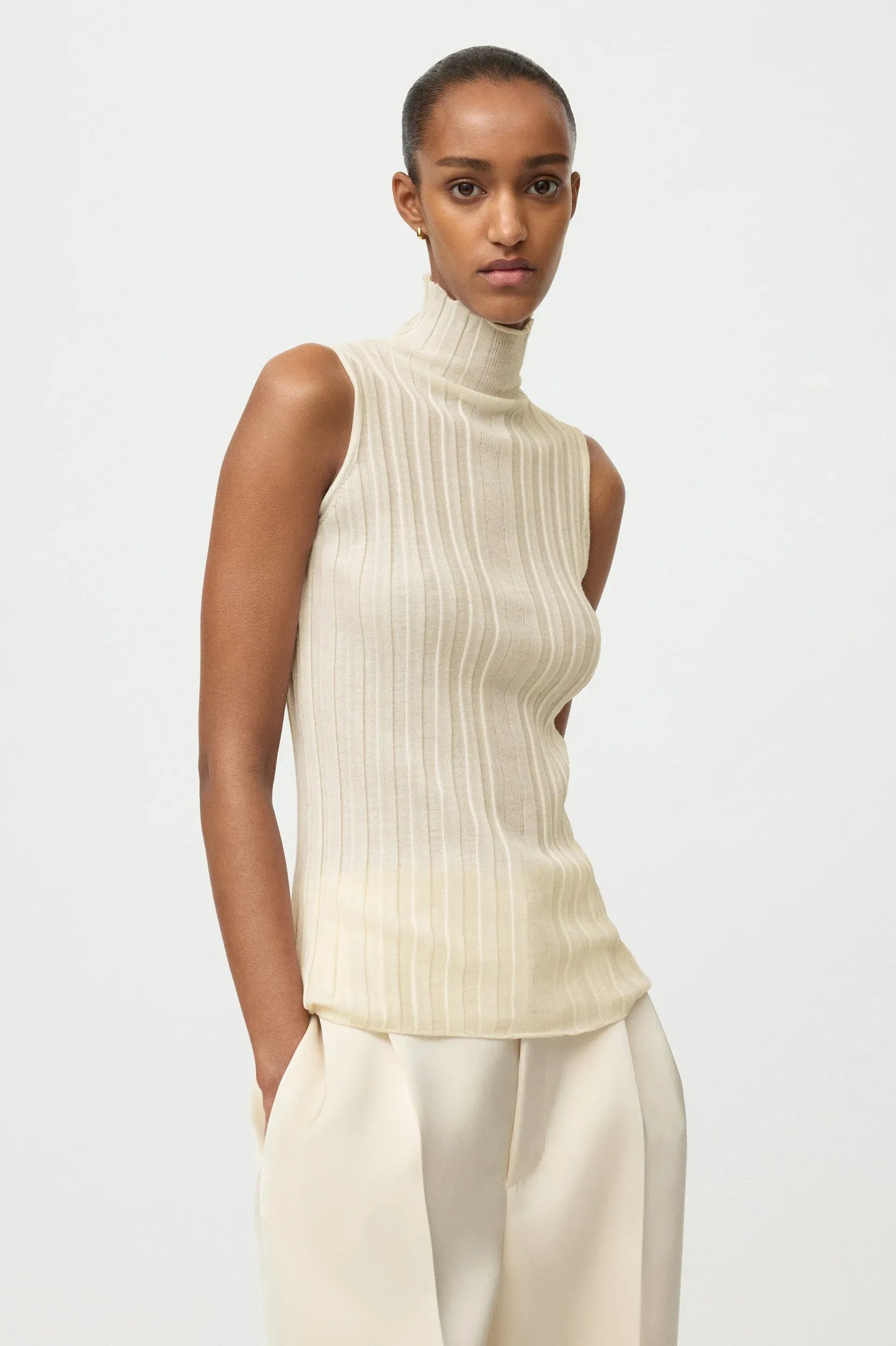 Top Featherlight Turtleneck Singlet in Bone