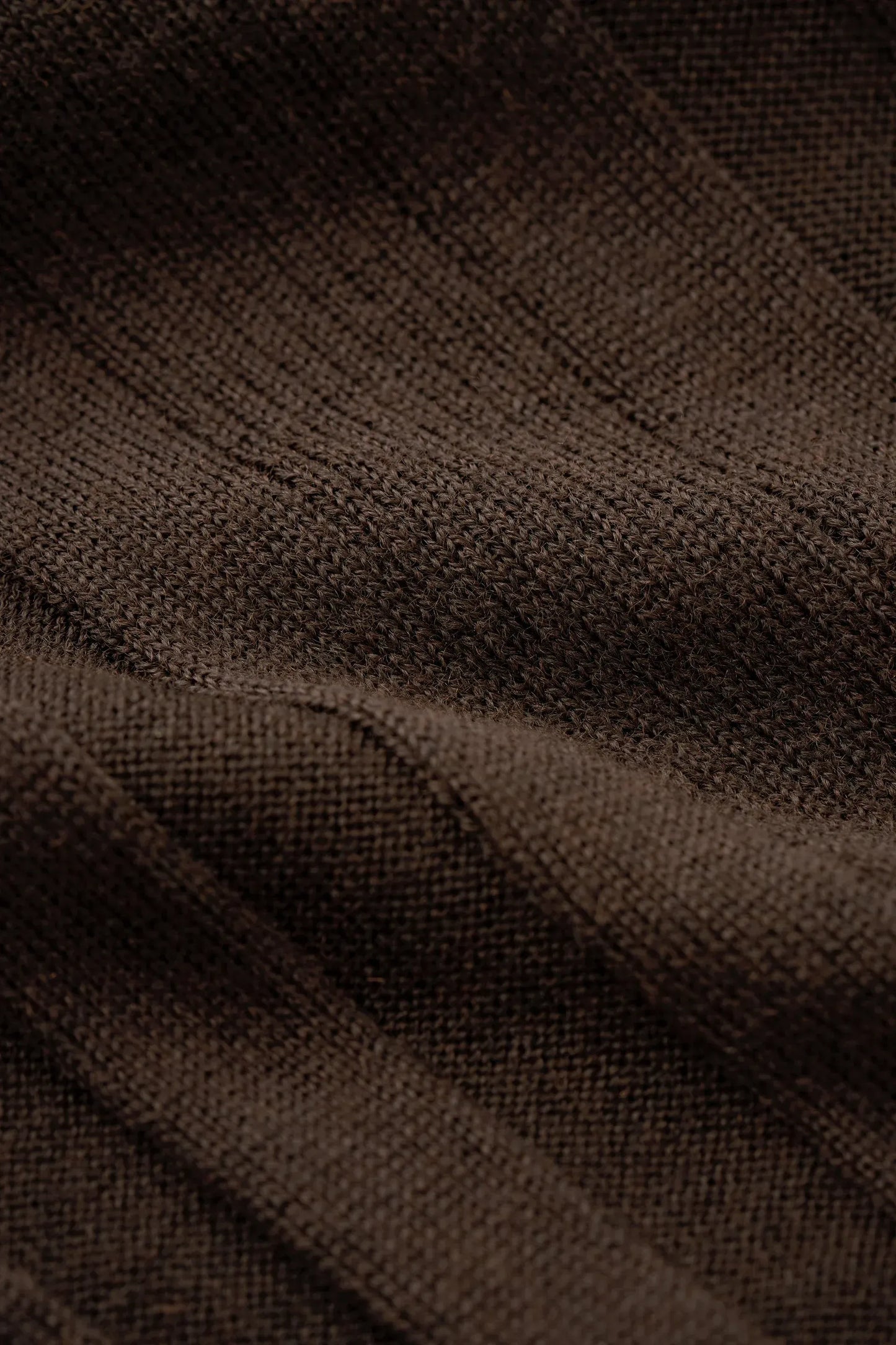 Top Featherlight Turtleneck Singlet in Mocha