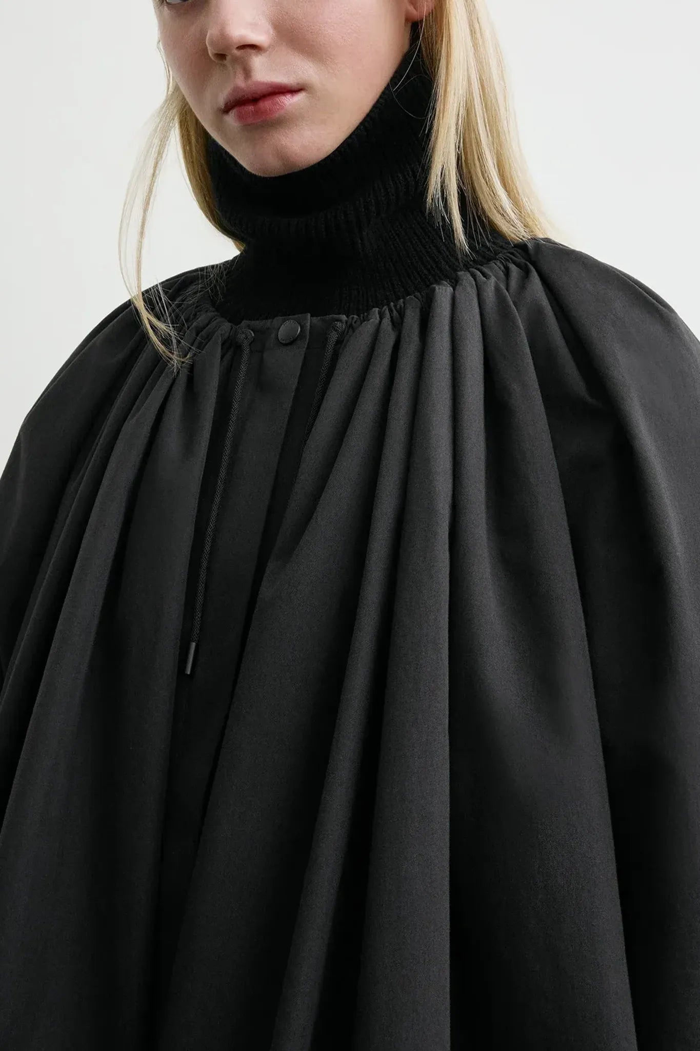 Gathered Parachute coat in black