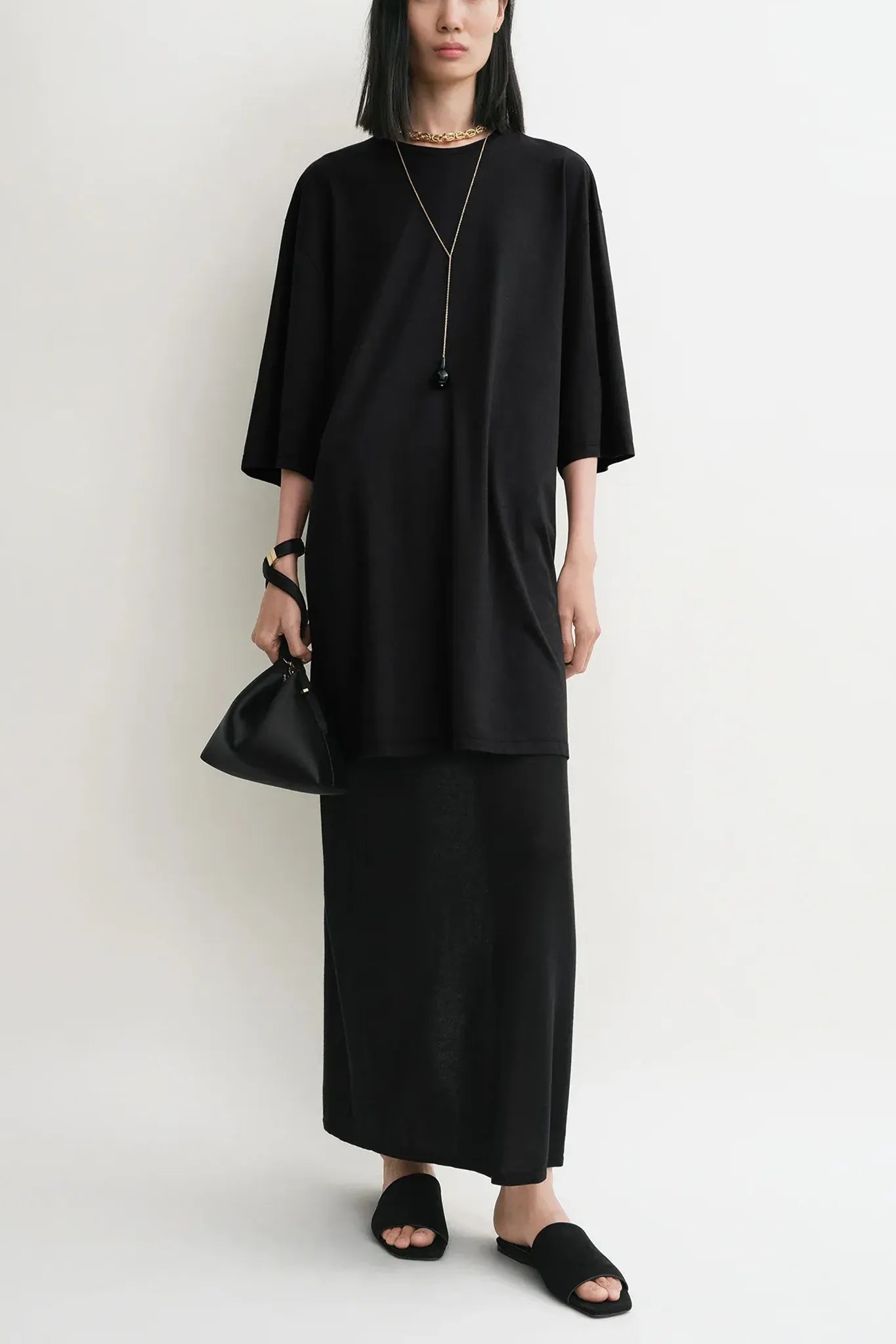Dress Relaxed Tee Dress in Black