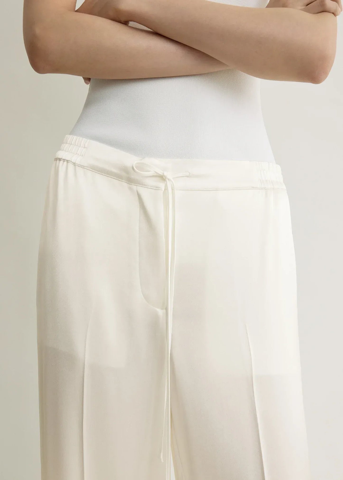 Hose Satin Drawstring in White