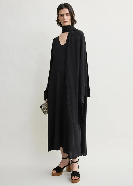 Kleid Rounded Neckline in Black