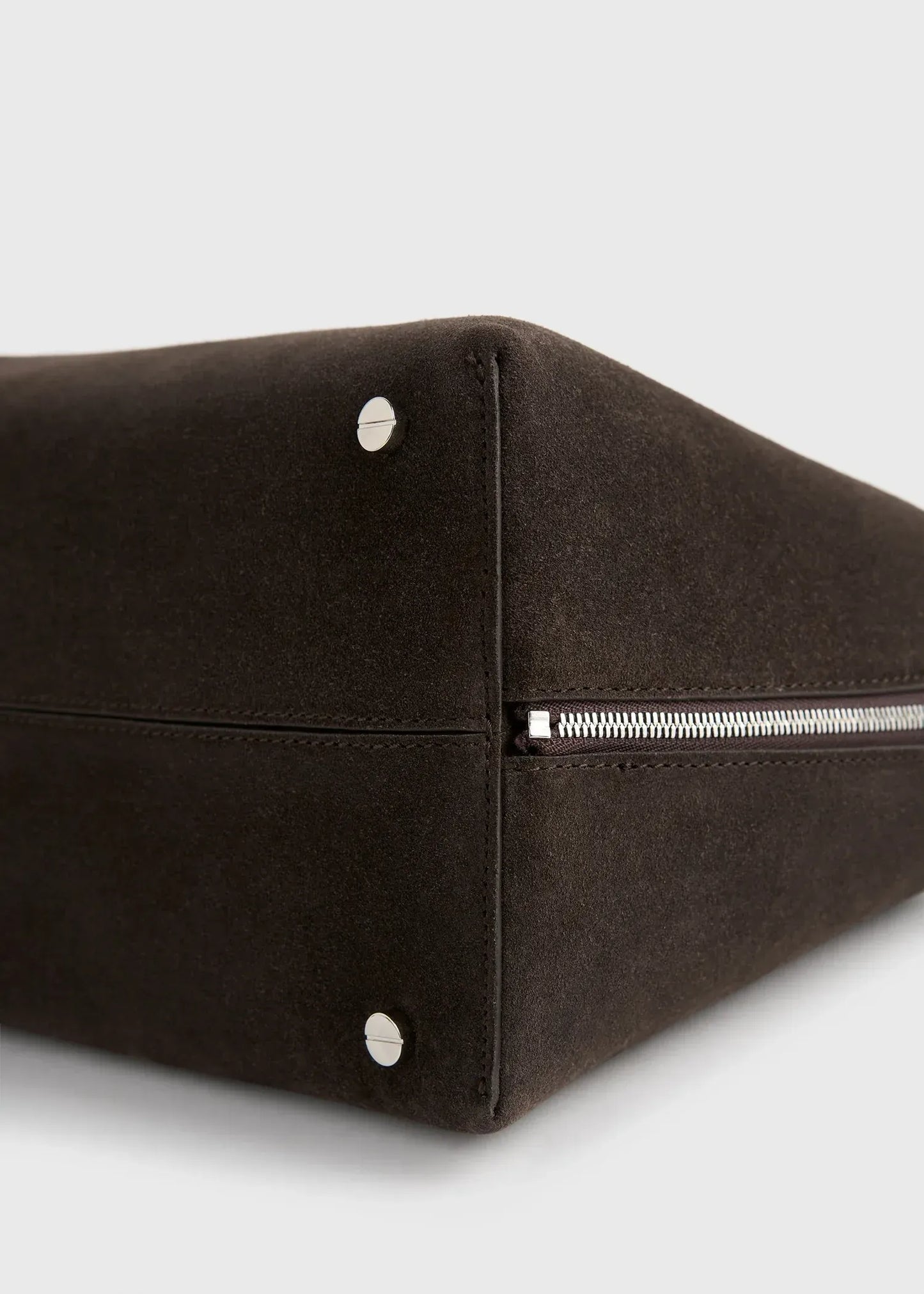 Tasche Medium Suede Day in Brown