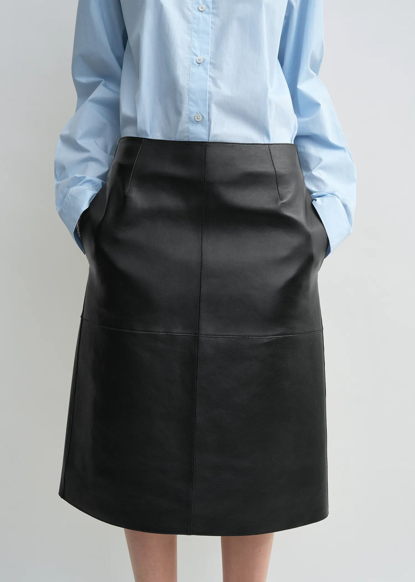 Rock Paneled Leather in Black