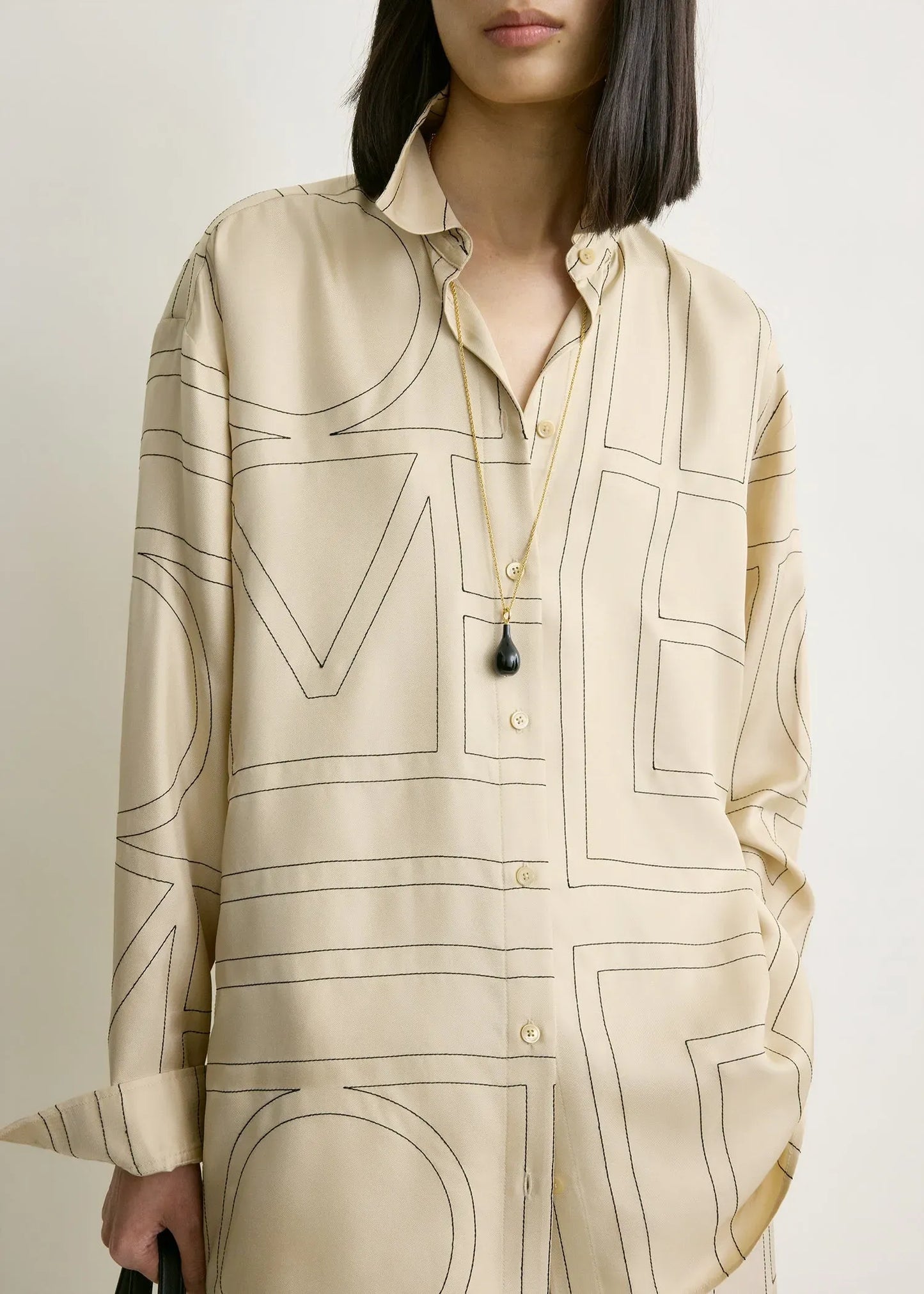Shirt Classic Embroidered in Ivory