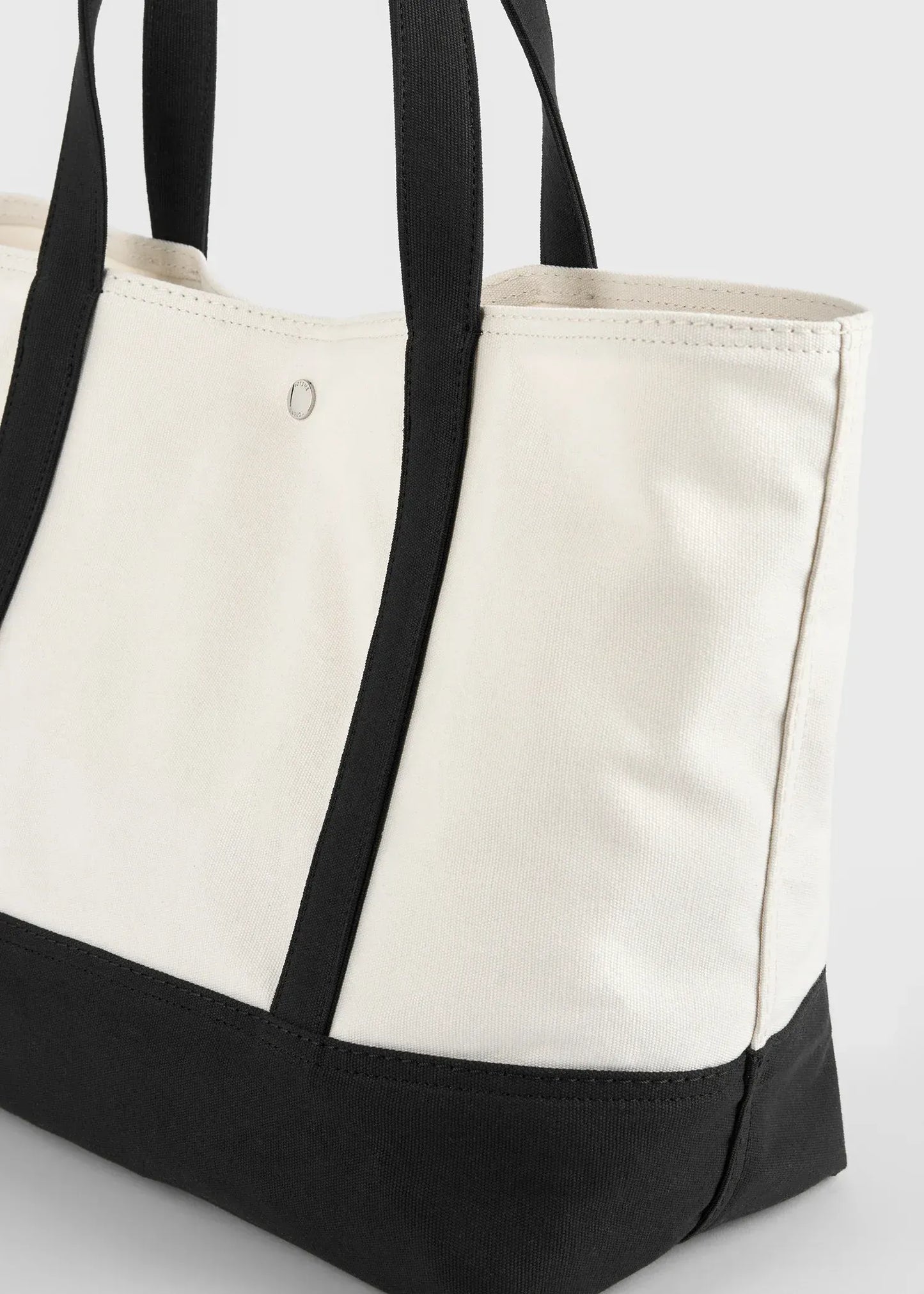 Tasche Beach Tote in Ecru-Black