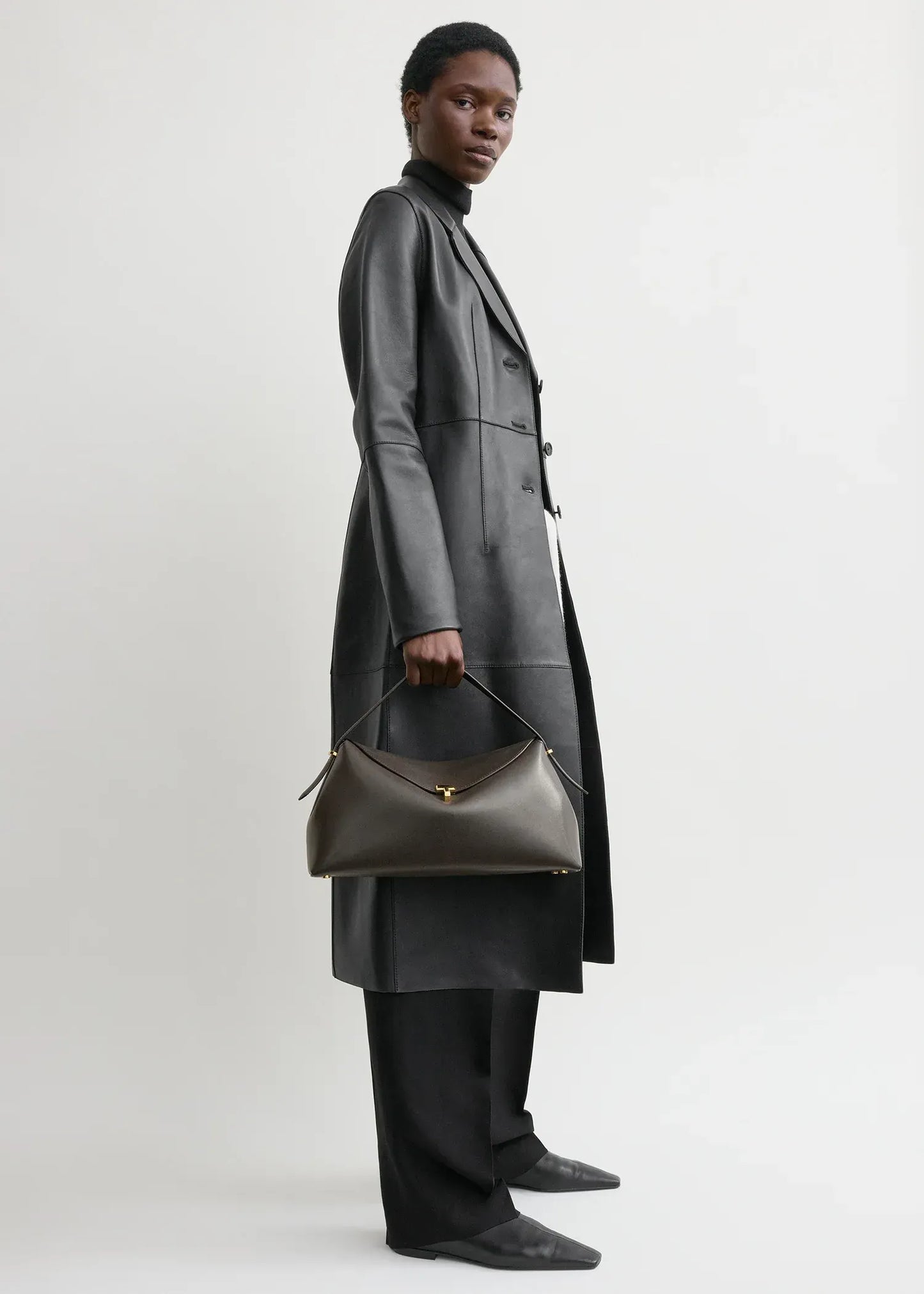 Tasche T-Lock Leather Top Handle in Bark