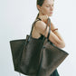 Tasche XL Mochi Woven Raffia in Fudge