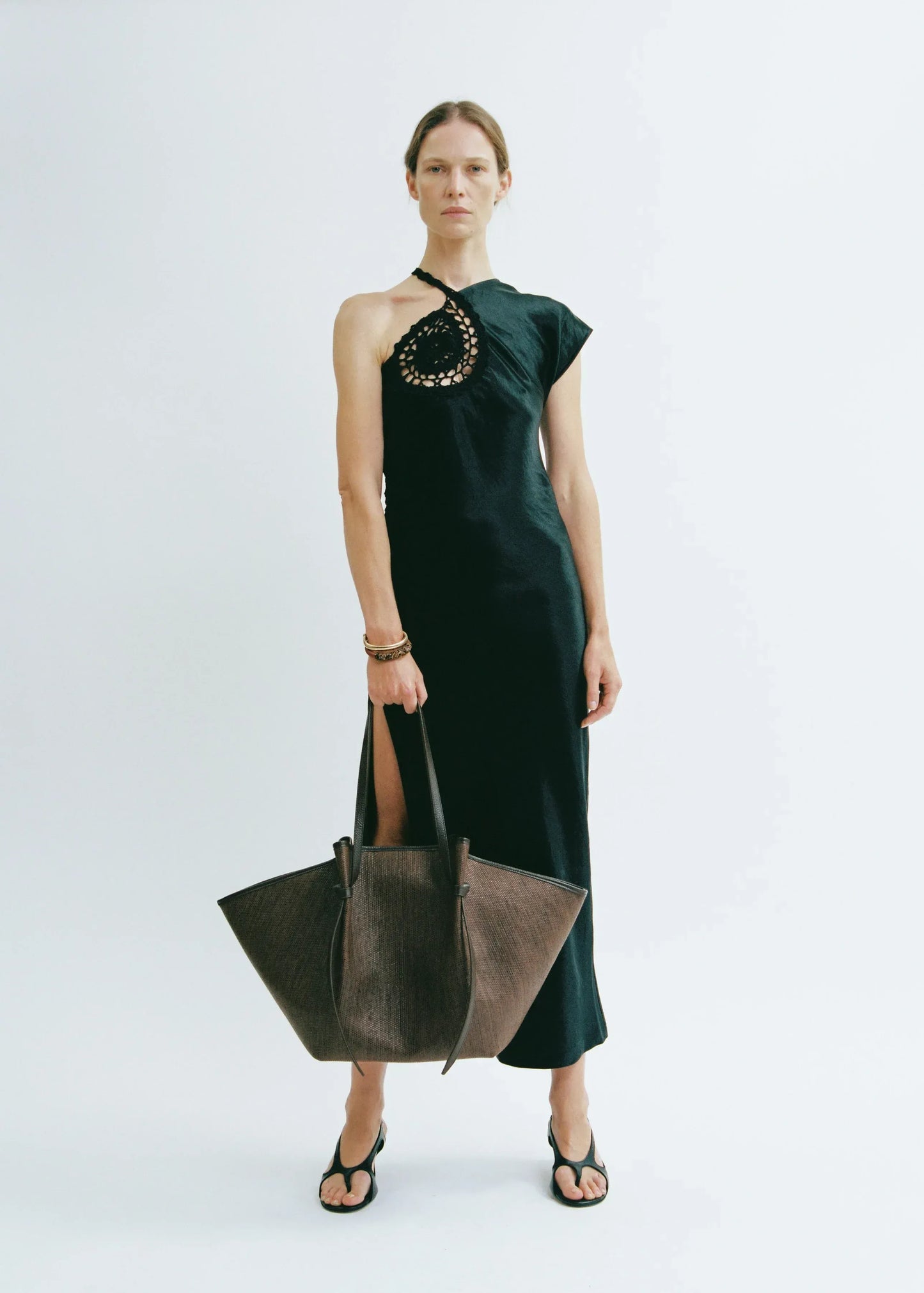 Tasche XL Mochi Woven Raffia in Fudge