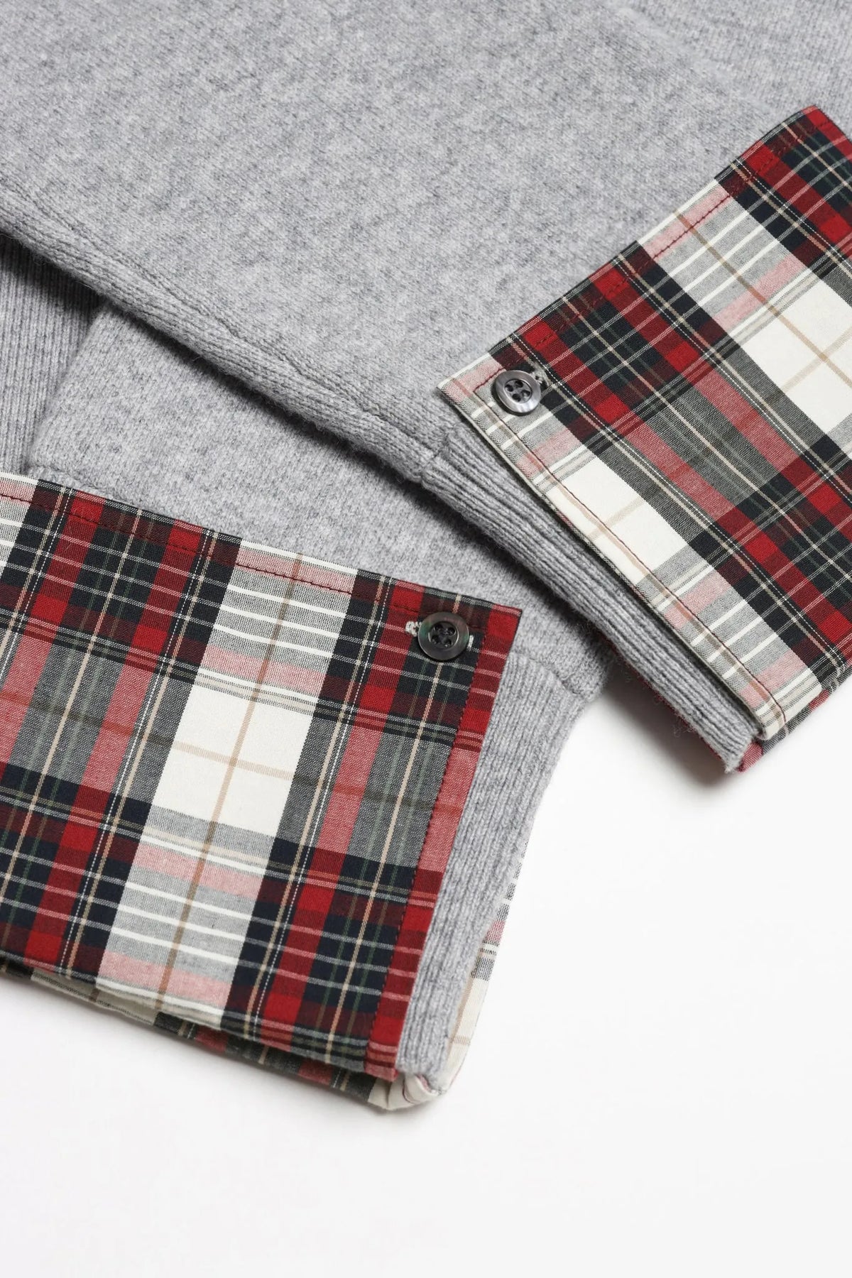 Cardigan Mae in Grau