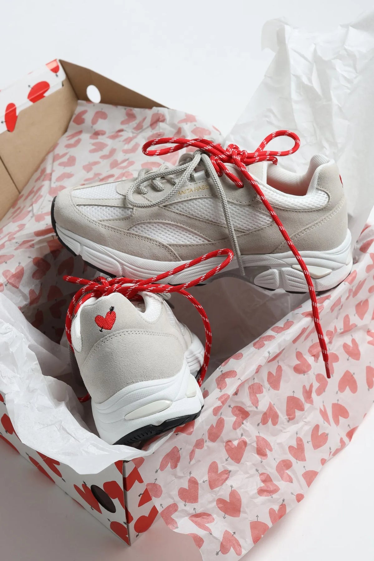 Sneaker Have You Ever Moved in Stone/White