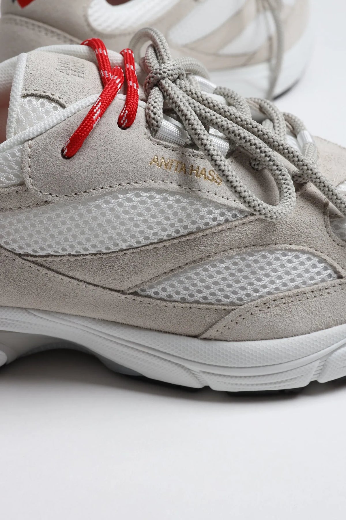 Sneaker Have You Ever Moved in Stone/White