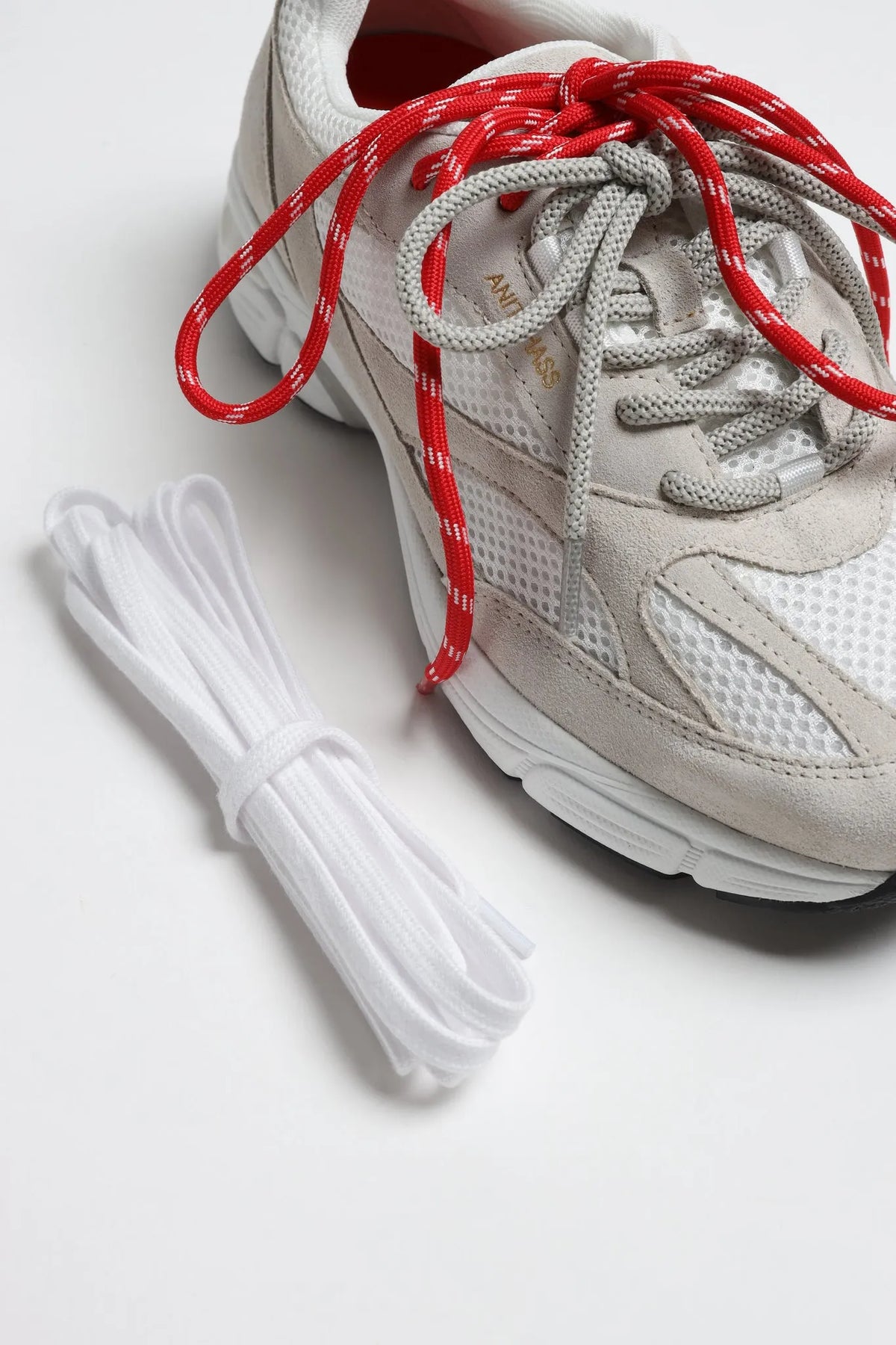 Sneaker Have You Ever Moved in Stone/White