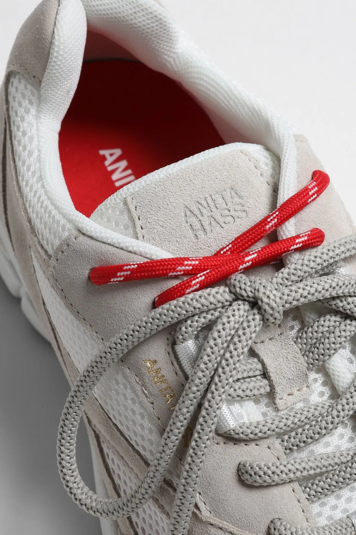 Sneaker Have You Ever Moved in Stone/White
