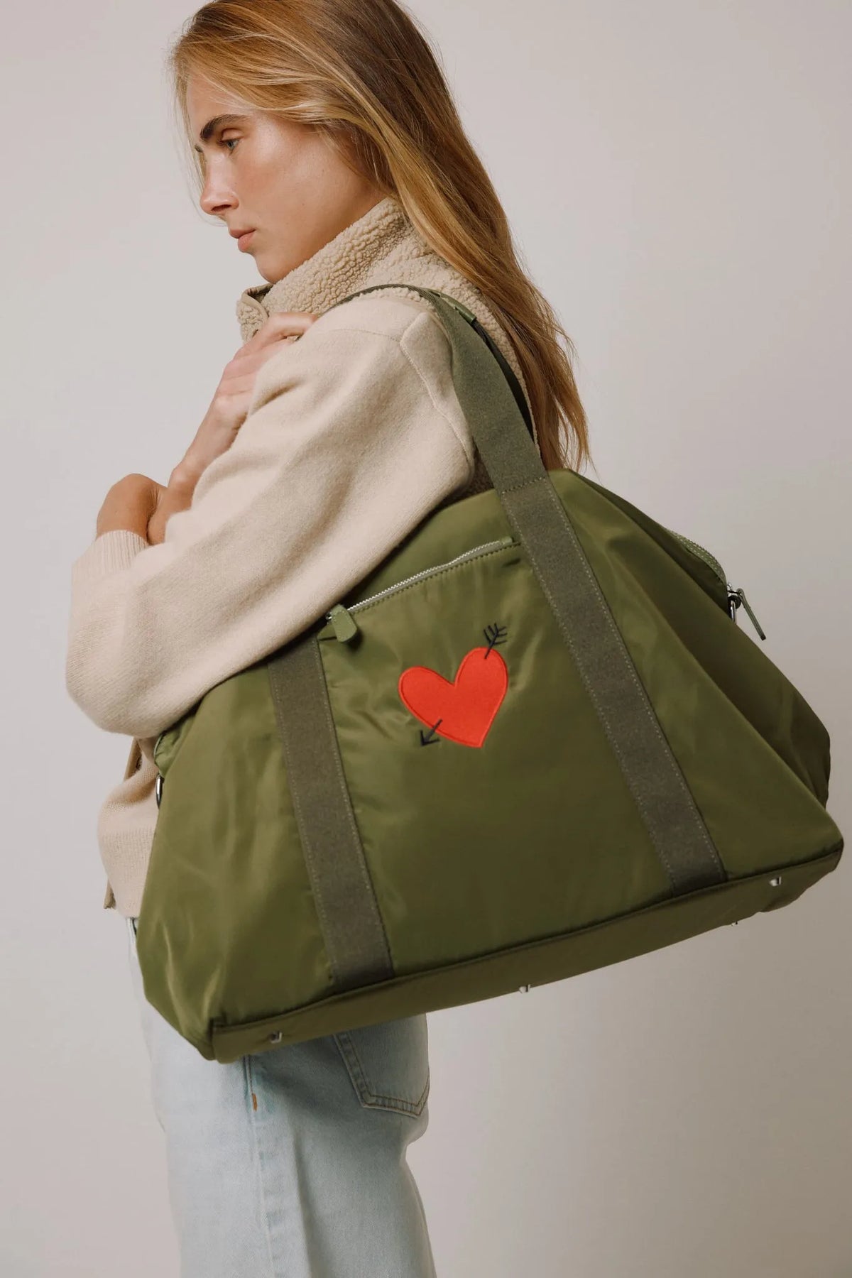 Tasche Heart in Oliv Nylon