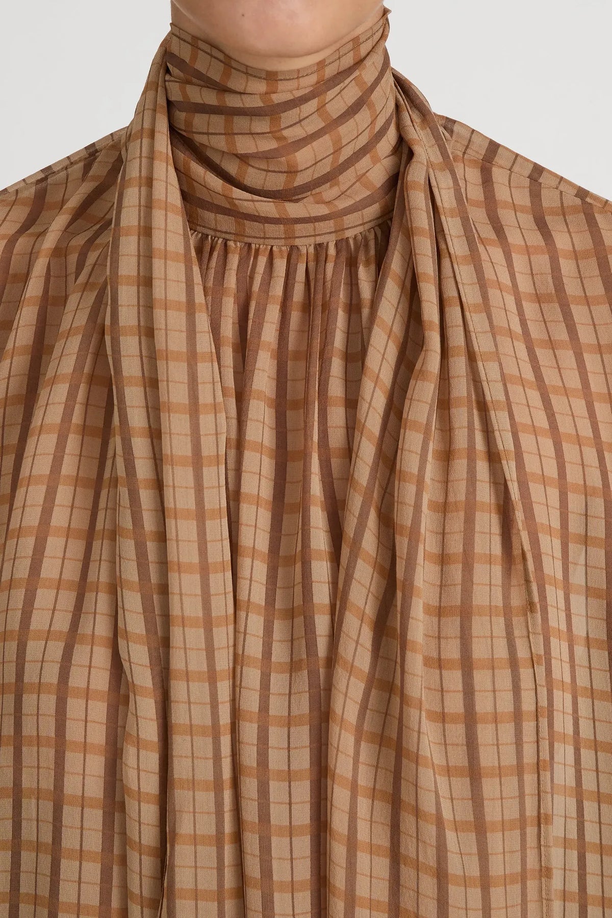 Bluse The Lantern in Taupe Multi Plaid