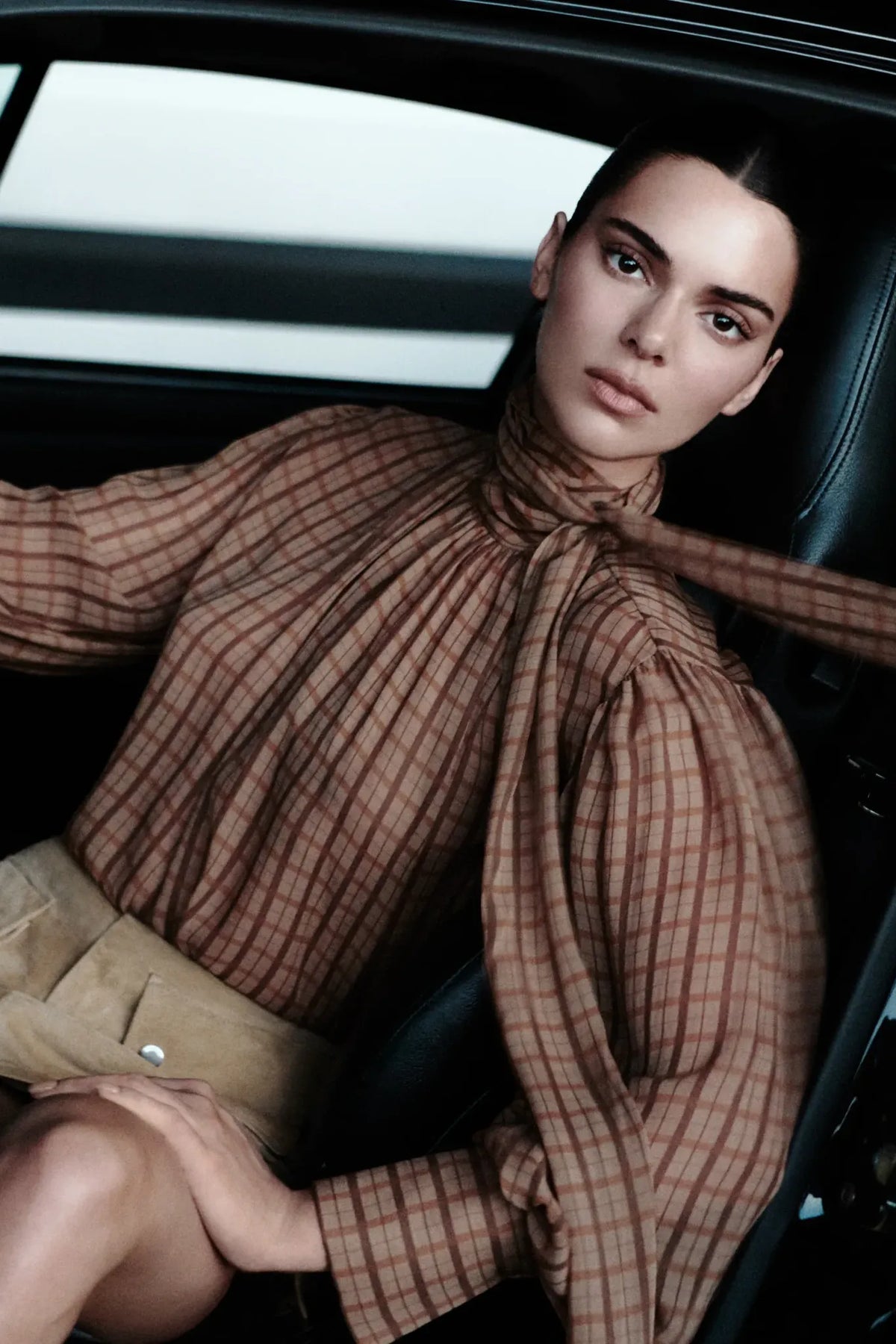 Bluse The Lantern in Taupe Multi Plaid