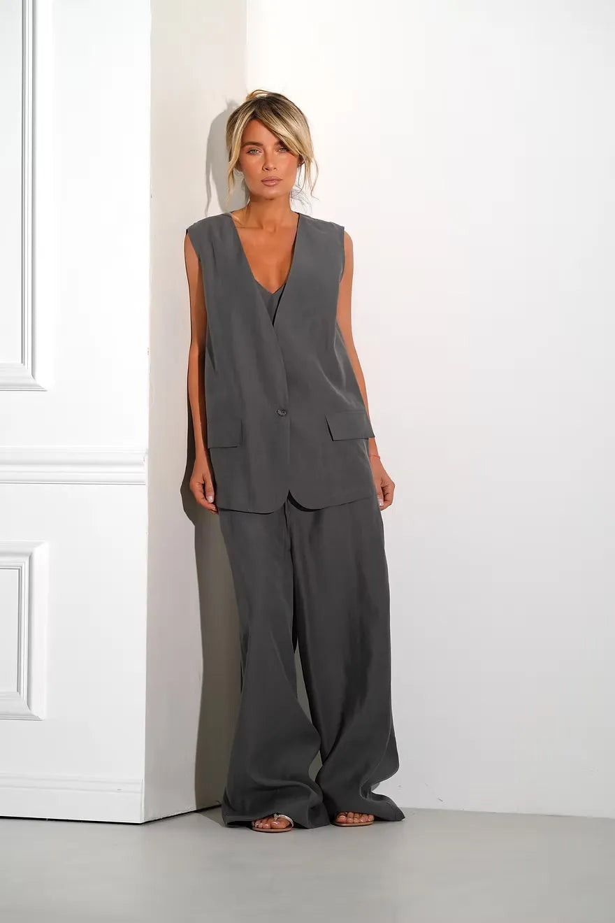 Oversized Miyu Vest in Grey